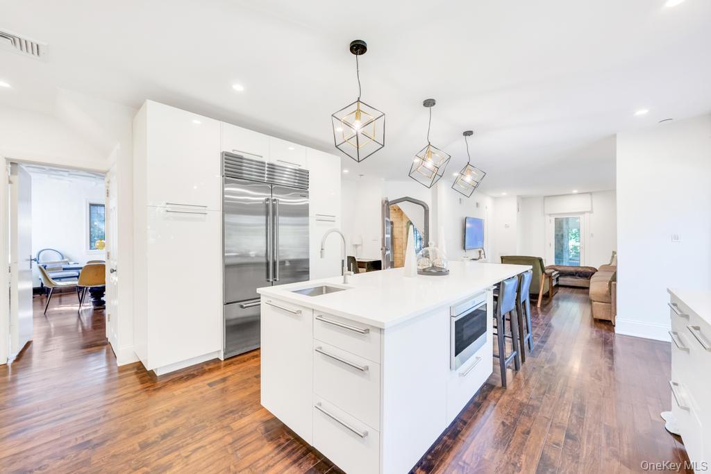 #14 photo, 65 Clover Drive, Great Neck , NY 11021