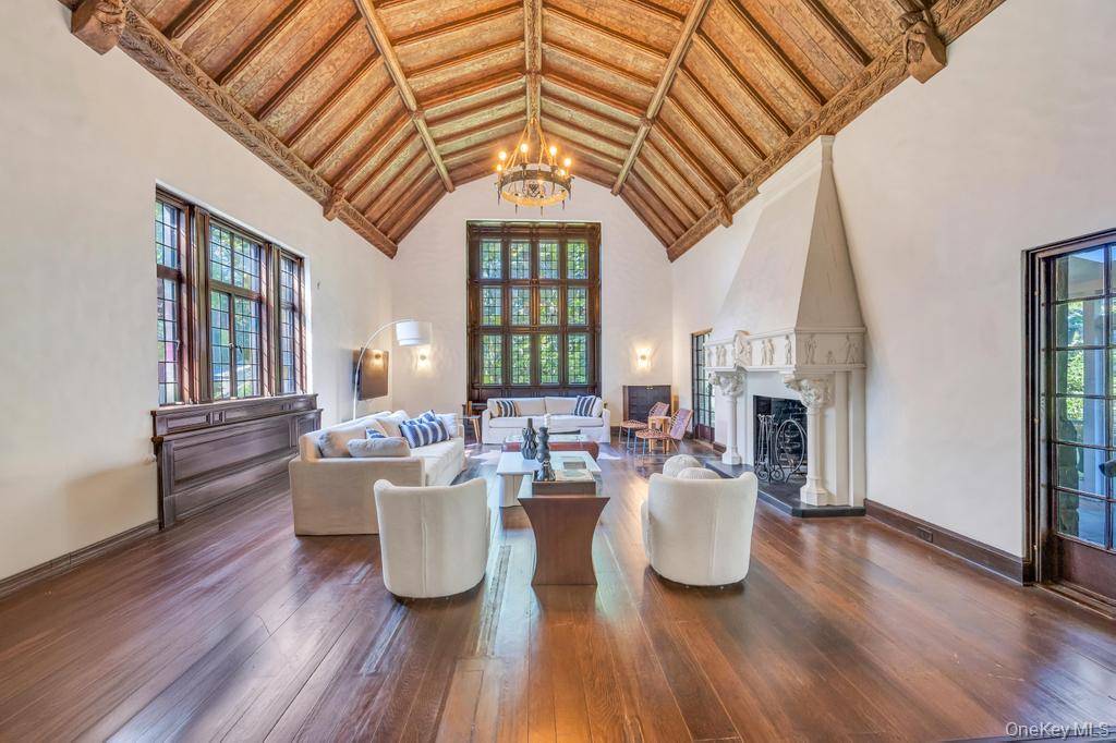 #4 photo, 65 Clover Drive, Great Neck , NY 11021