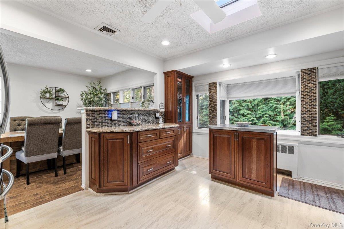 #12 photo, 2 Doone Drive, Syosset , NY 11791