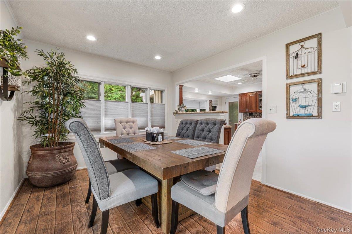 #7 photo, 2 Doone Drive, Syosset , NY 11791