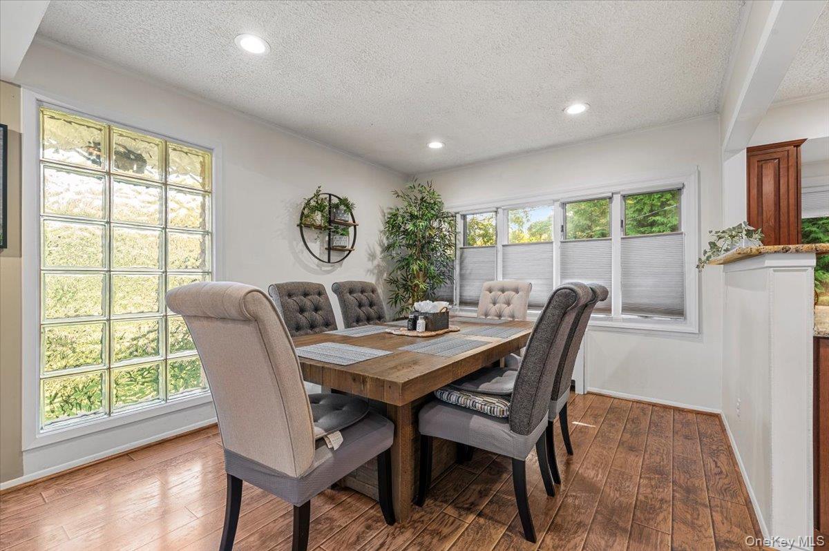 #8 photo, 2 Doone Drive, Syosset , NY 11791