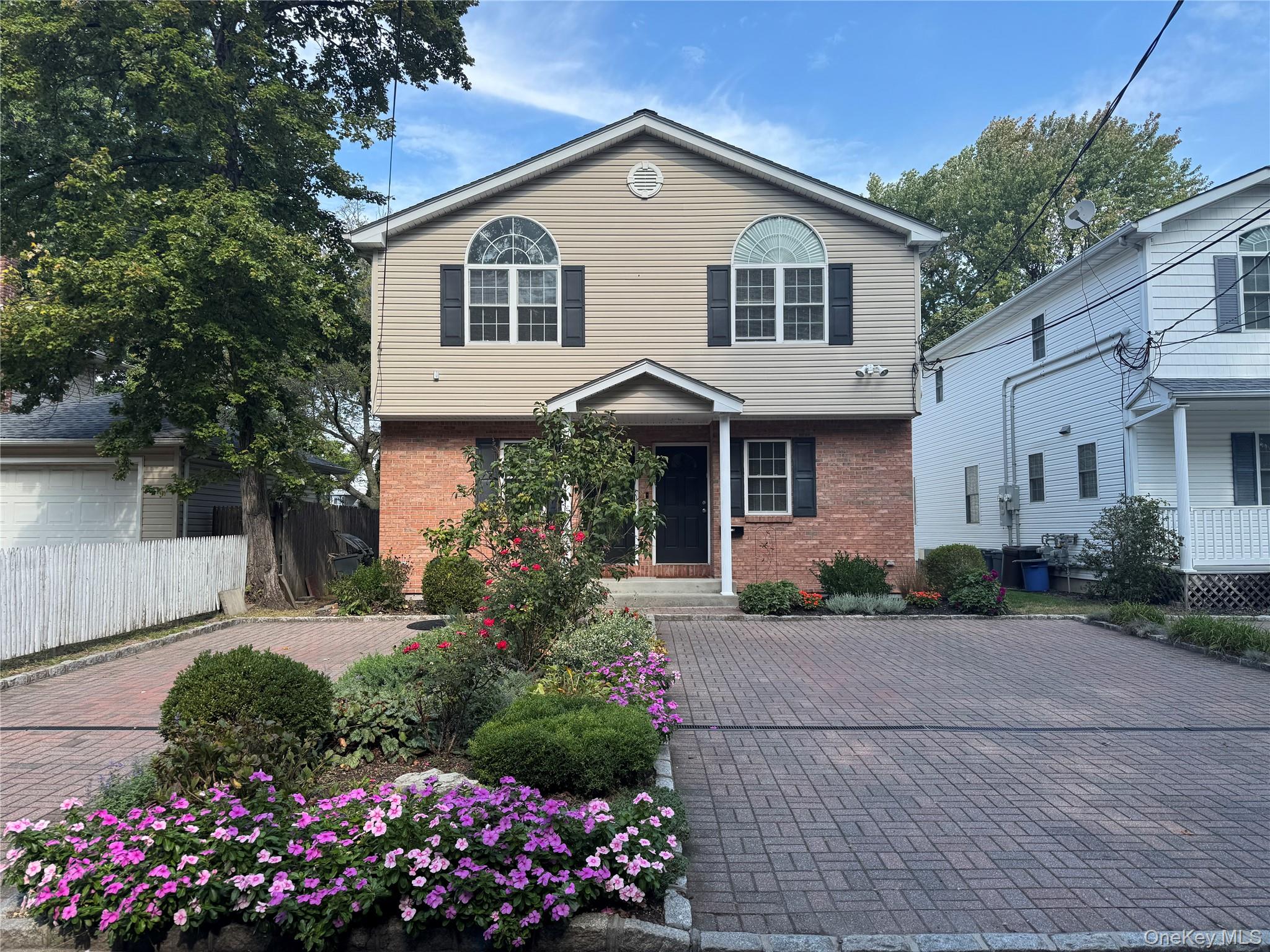 #1 photo, 33A Yennicock Avenue, पोर्ट वॉशिंगटन Port Washington , NY 11050