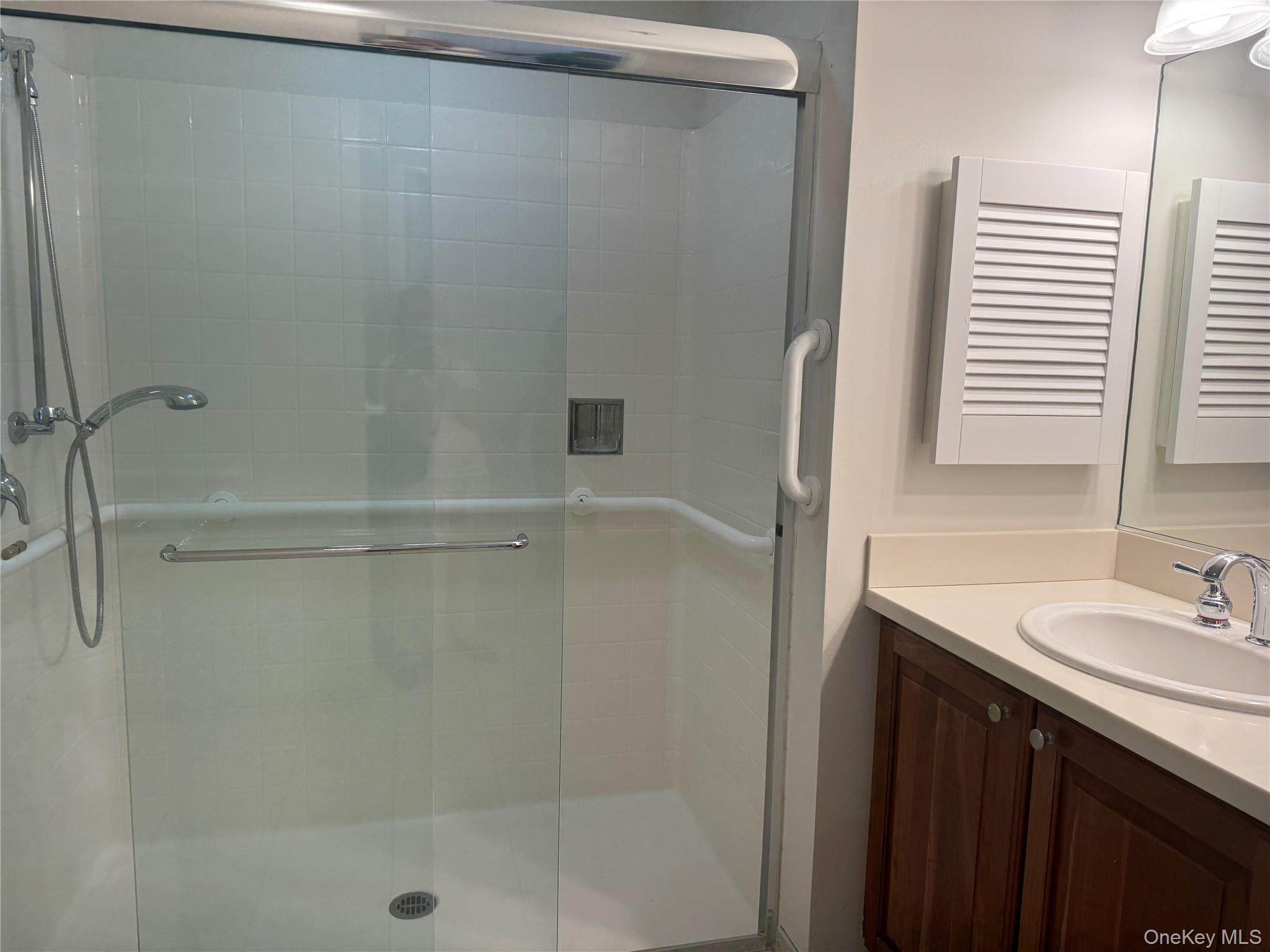 #15 photo, 300 E Overlook, Port Washington , NY 11050