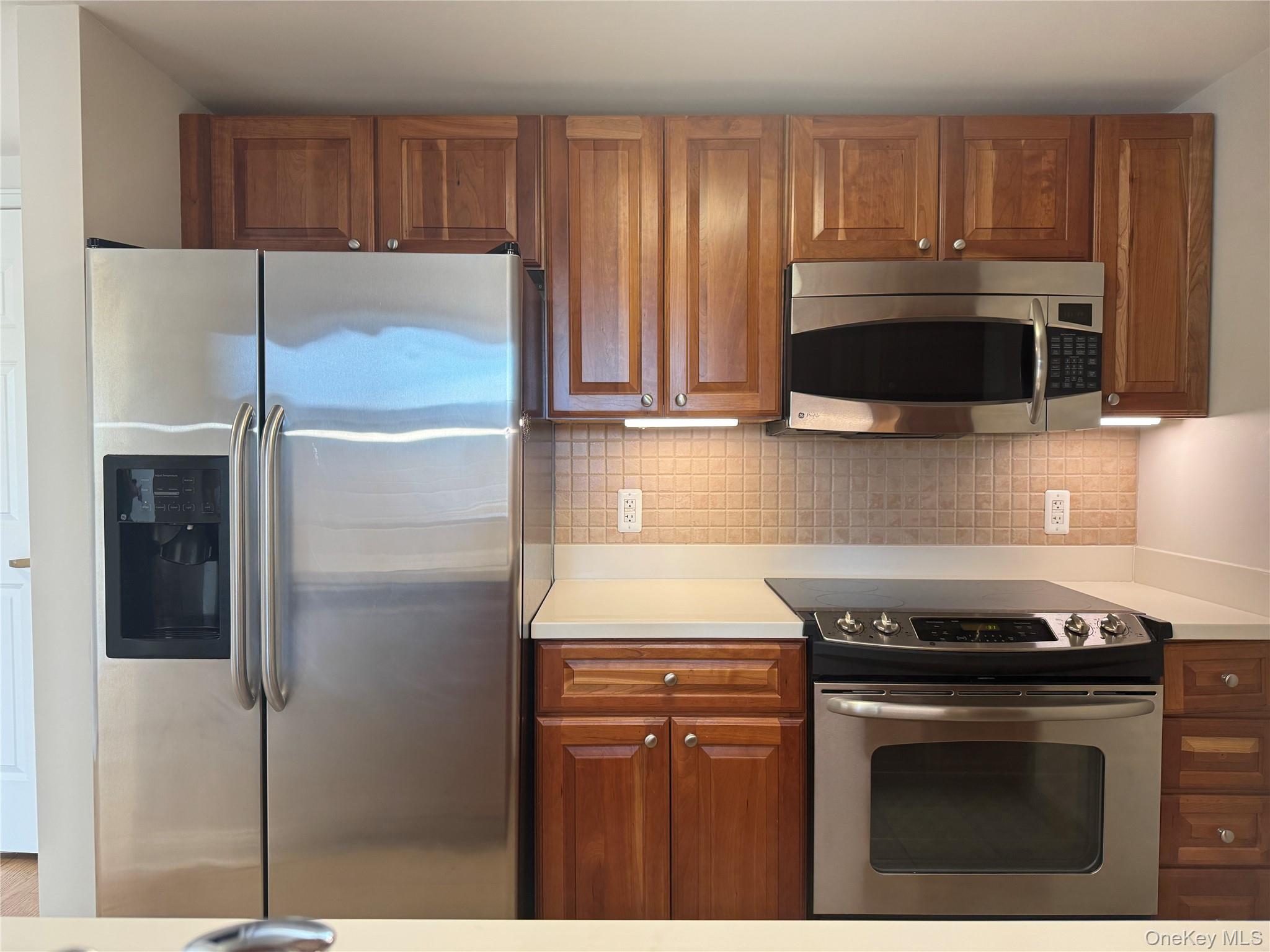 #17 photo, 300 E Overlook, Port Washington , NY 11050