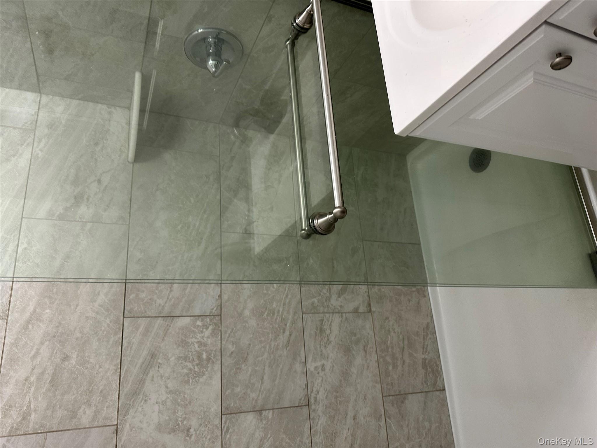 #10 photo, 460 Old Town Road, サフォーク郡 Port Jefferson Station , NY 11776