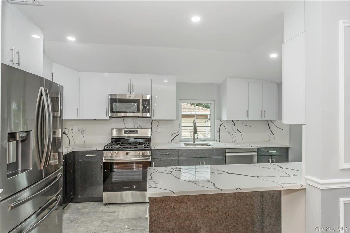 #18 photo, Rosedale, Rosedale , NY 11422