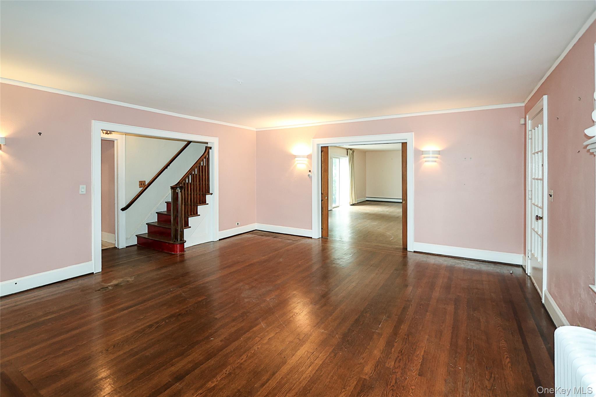 #10 photo, 52-50 Little Neck Parkway, Little Neck , NY 11362