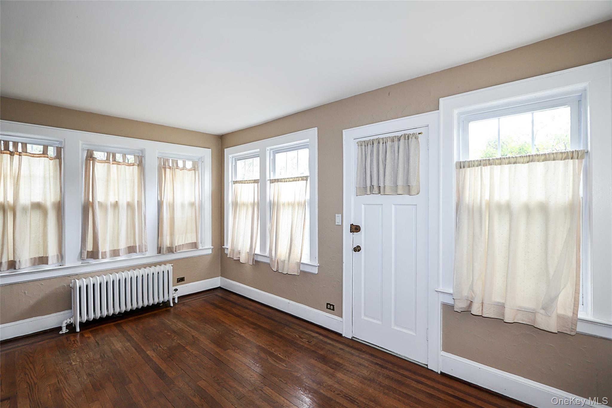 #11 photo, 52-50 Little Neck Parkway, Little Neck , NY 11362