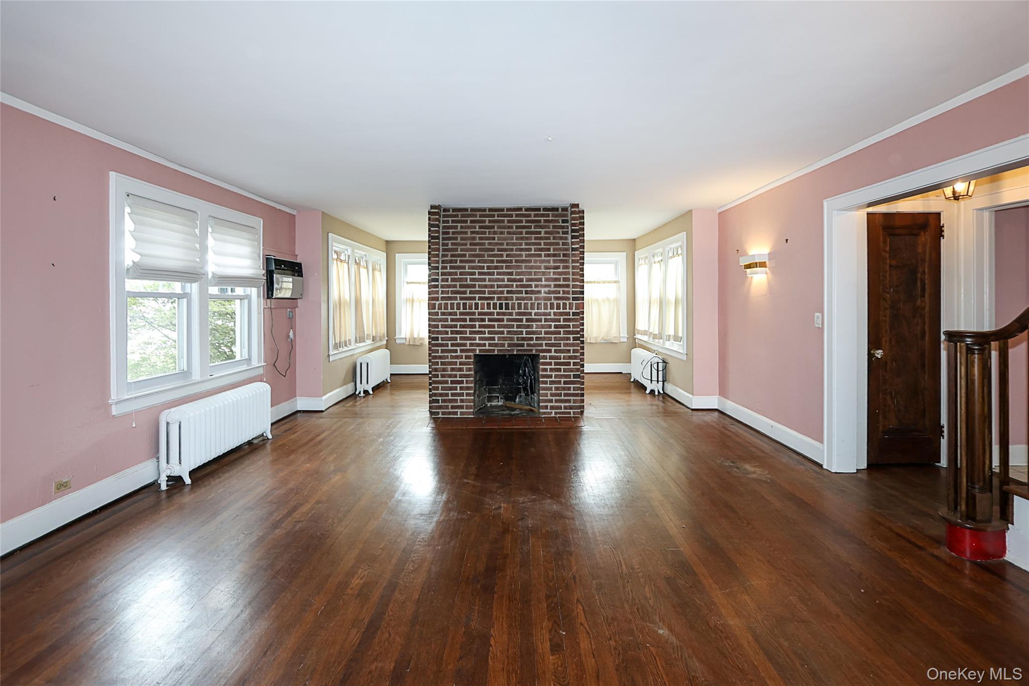 #7 photo, 52-50 Little Neck Parkway, Little Neck , NY 11362