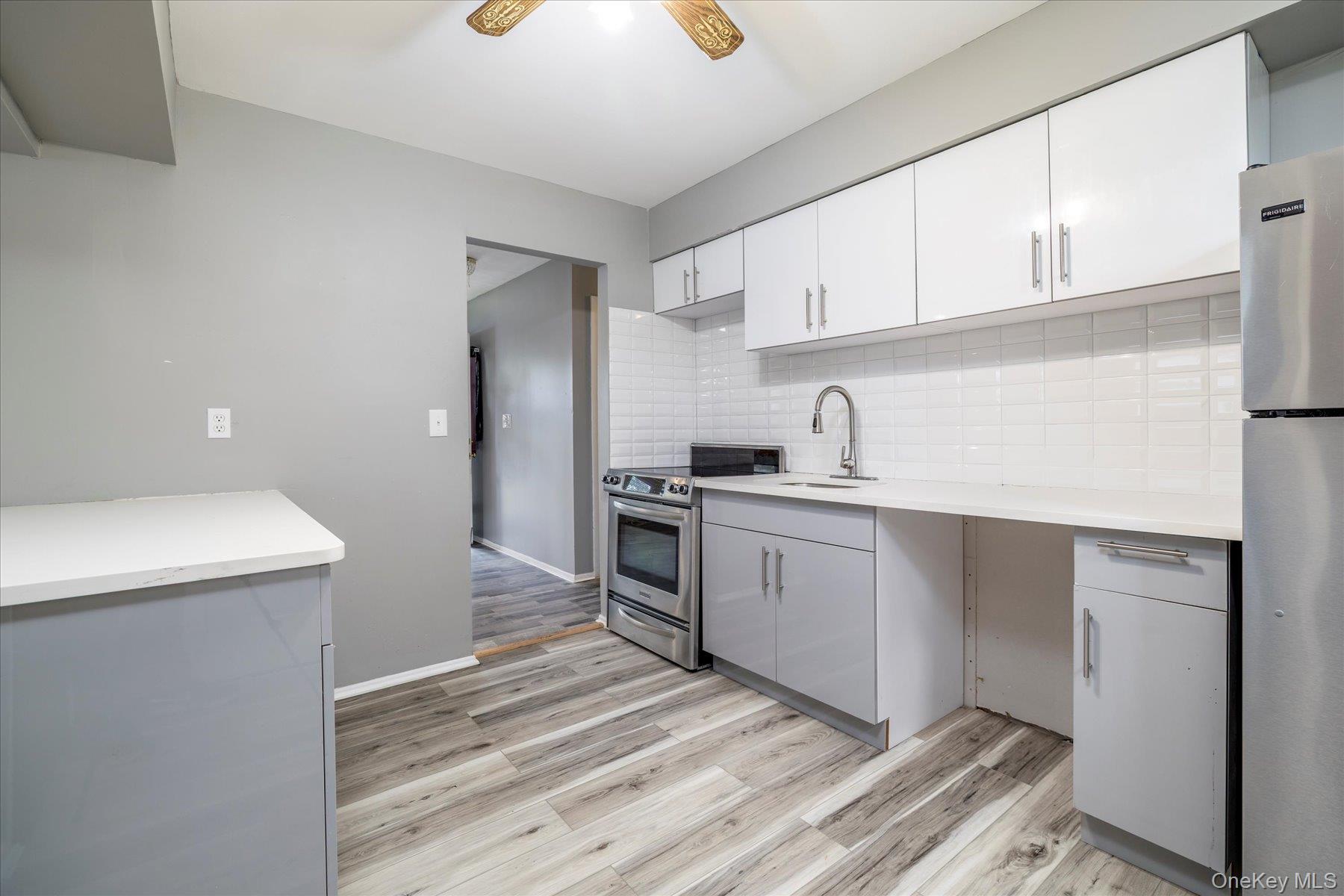 #10 photo, 118 Coolidge Avenue, Amityville , NY 11701