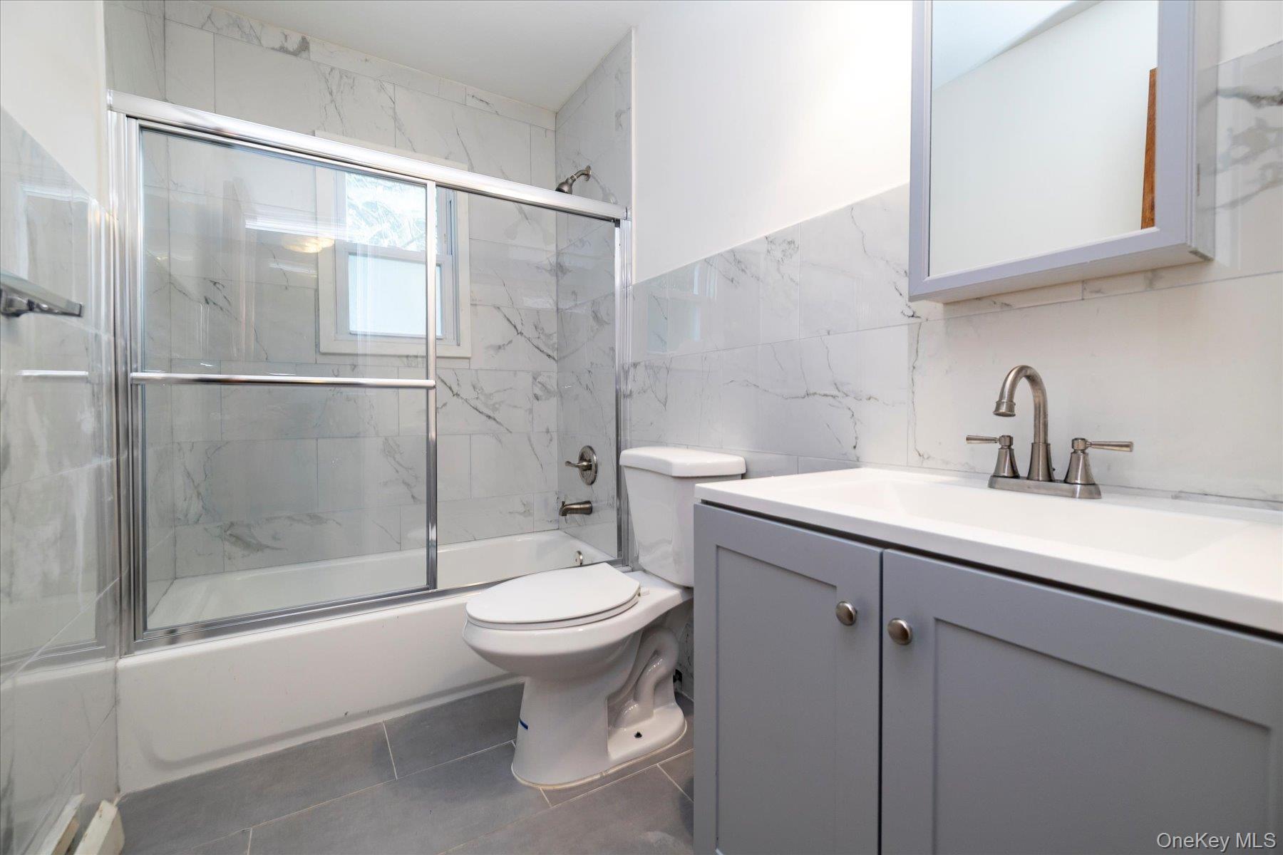 #12 photo, 118 Coolidge Avenue, Amityville , NY 11701