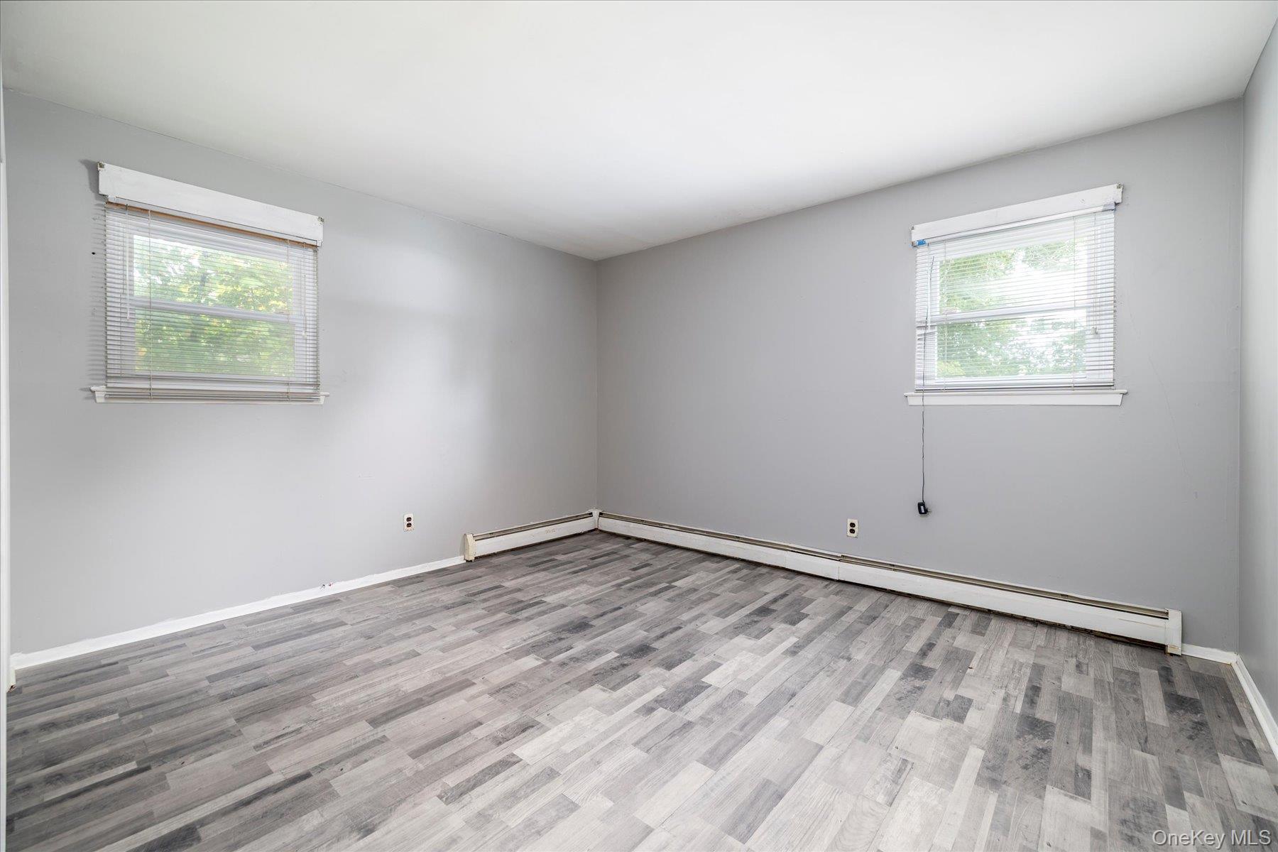 #13 photo, 118 Coolidge Avenue, Amityville , NY 11701