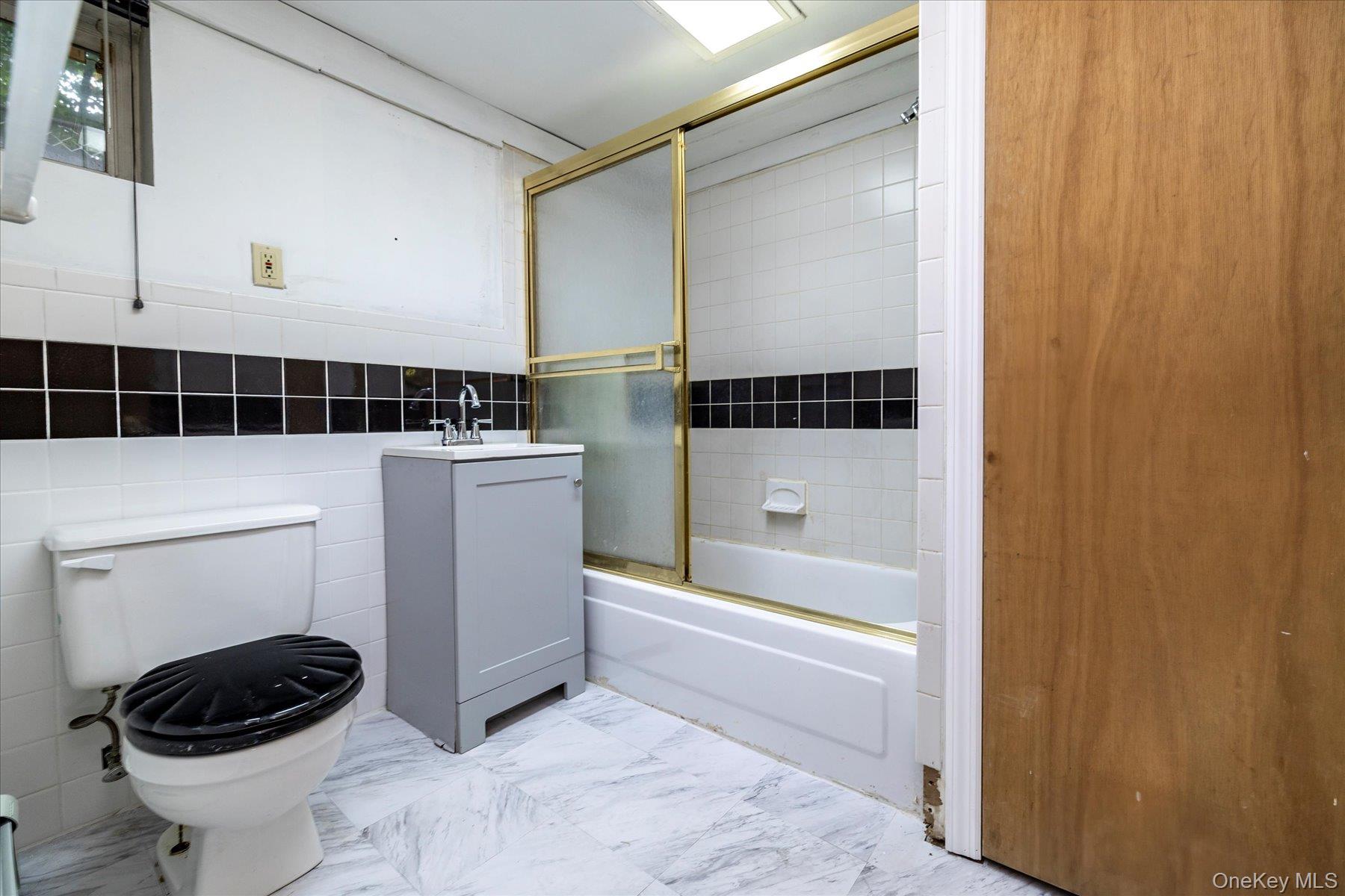 #18 photo, 118 Coolidge Avenue, Amityville , NY 11701