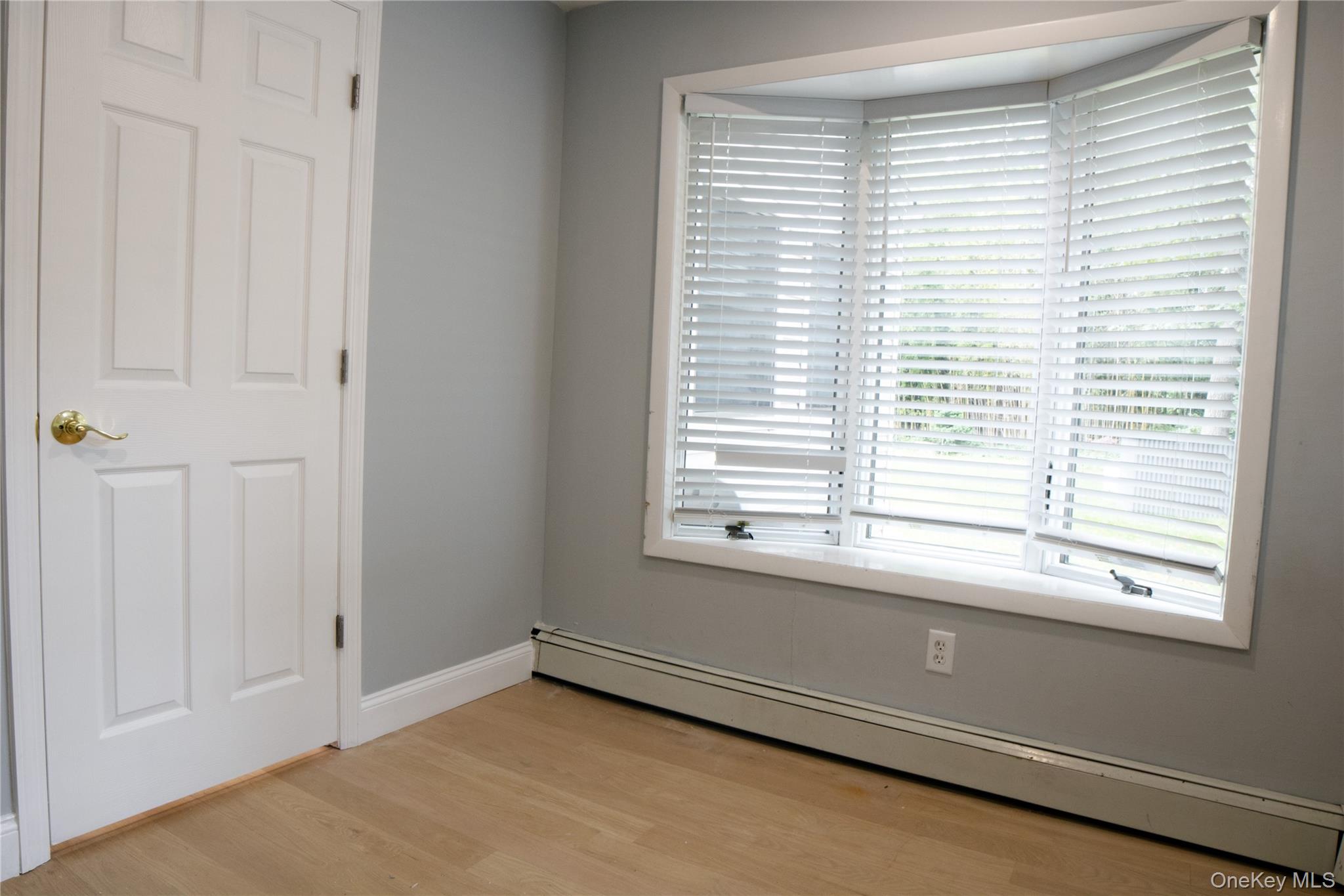 #6 photo, 617 SMITHTOWN Avenue, サフォーク郡 Bohemia , NY 11716