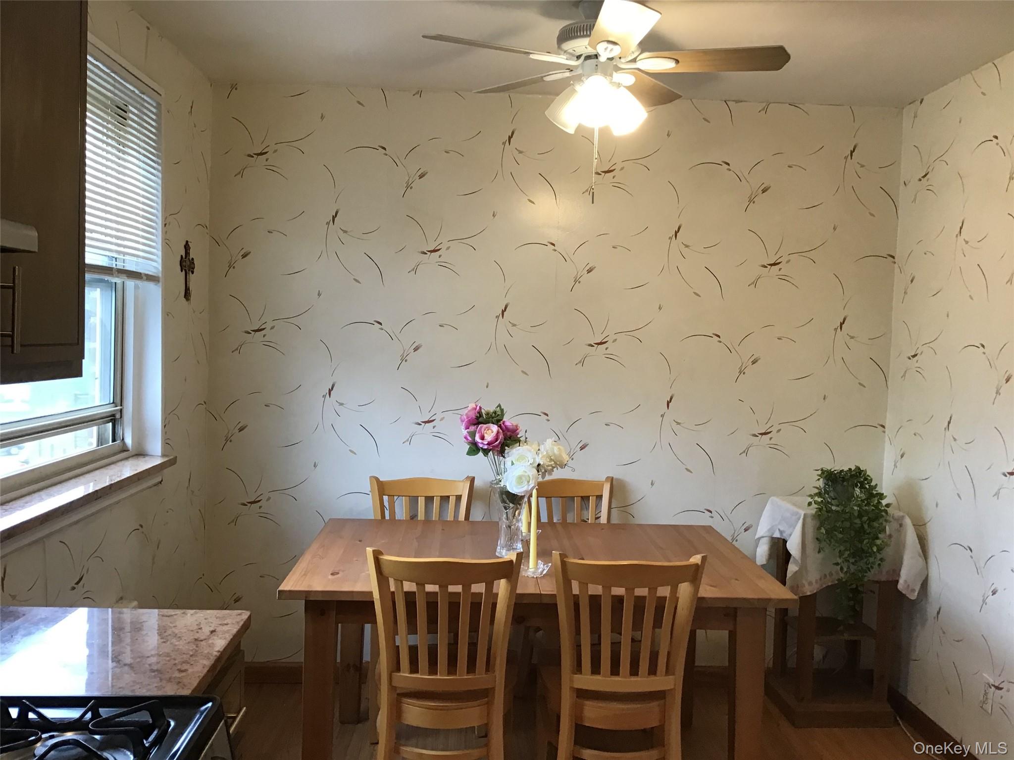 #8 photo, 58-28 251 Street, Little Neck , NY 11362