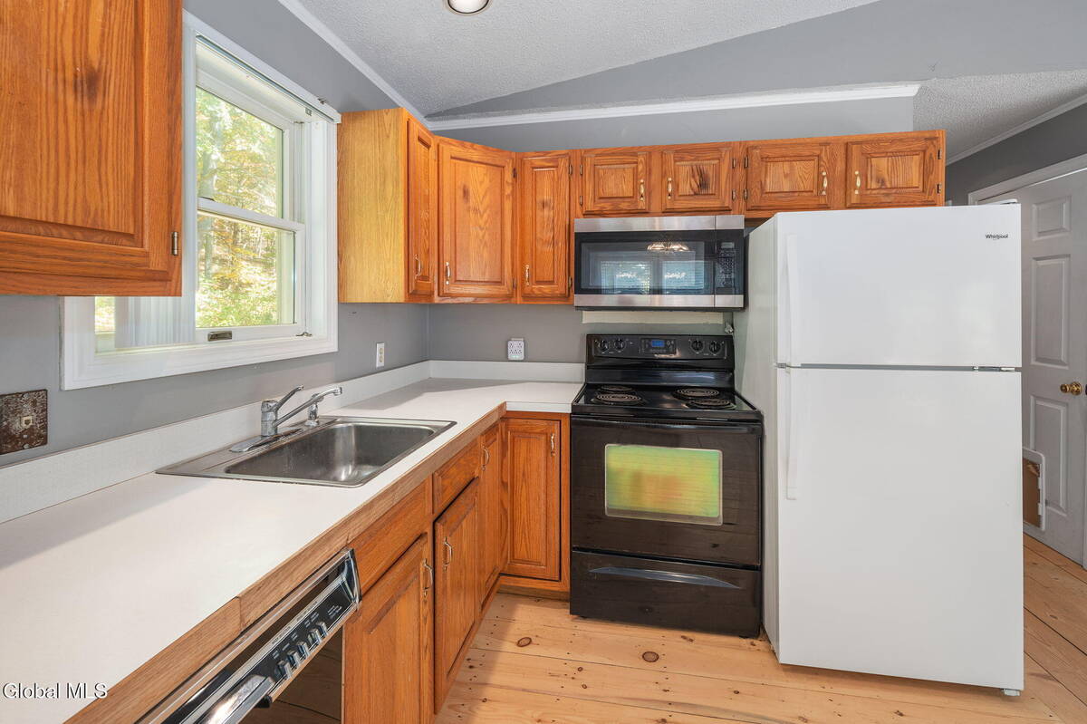 #7 photo, 309 Carrera Lane, Granville , NY 12832