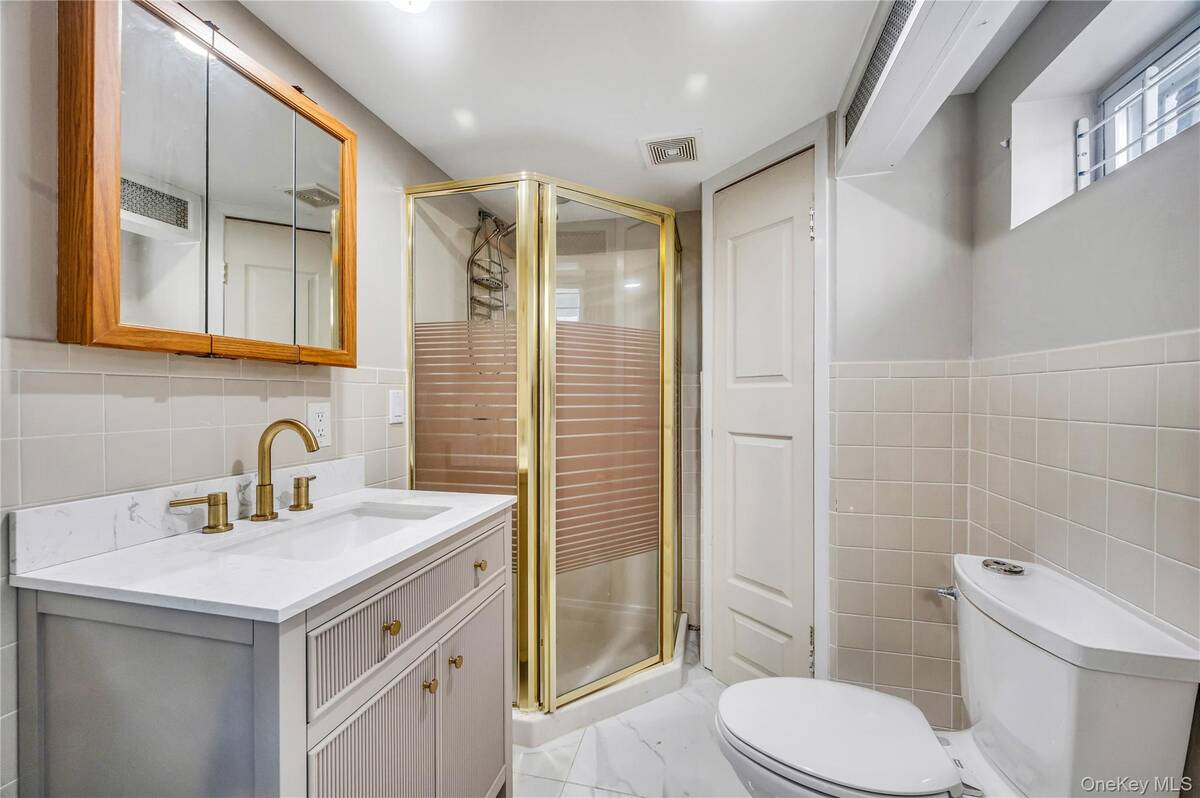 #27 photo, 131 Carol Road, East Meadow , NY 11554