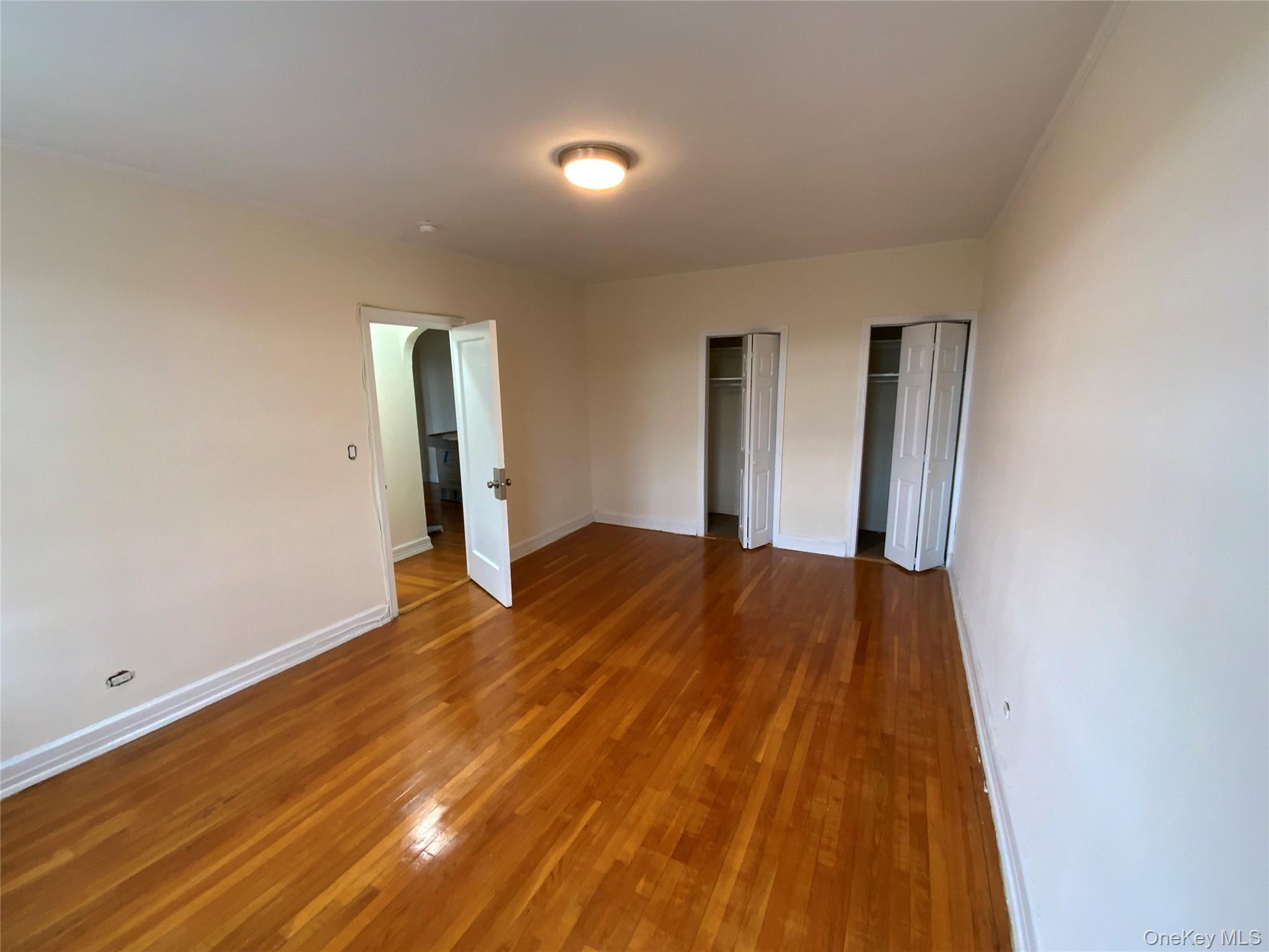 #6 photo, 1 S Broadway, White Plains , NY 10601