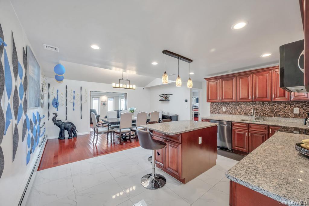 #5 photo, 11 Berry Lane, Hicksville , NY 11801