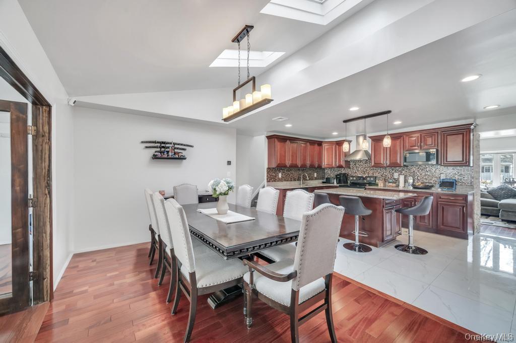 #7 photo, 11 Berry Lane, Hicksville , NY 11801