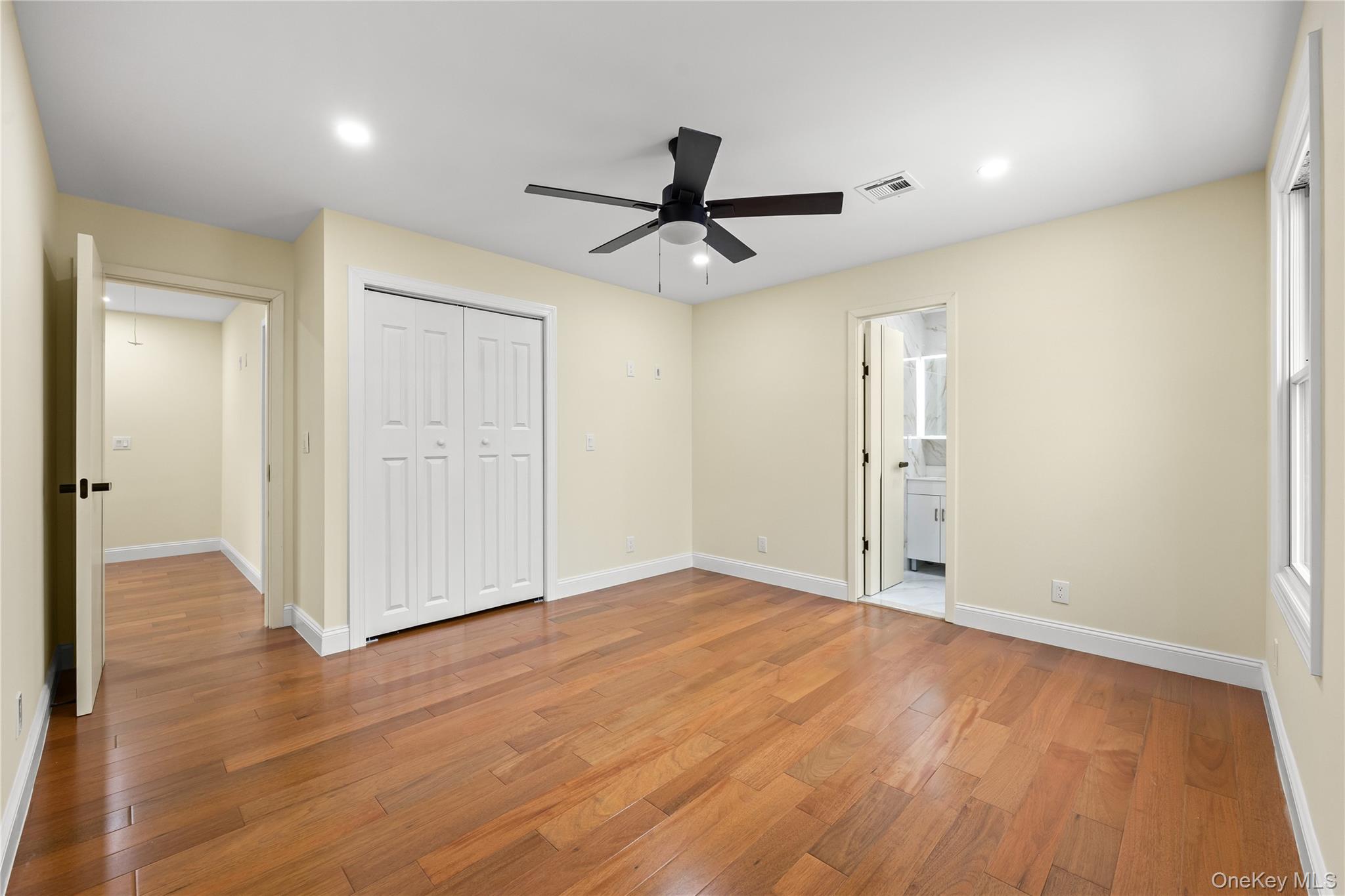 #17 photo, 4 S 11th Street, New Hyde Park , NY 11040