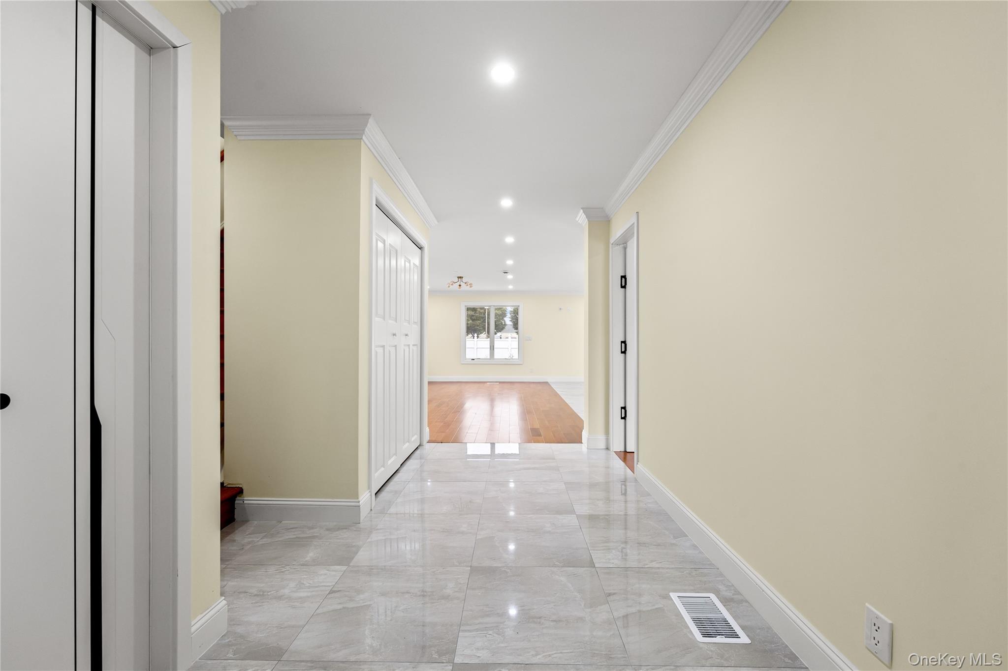 #3 photo, 4 S 11th Street, New Hyde Park , NY 11040