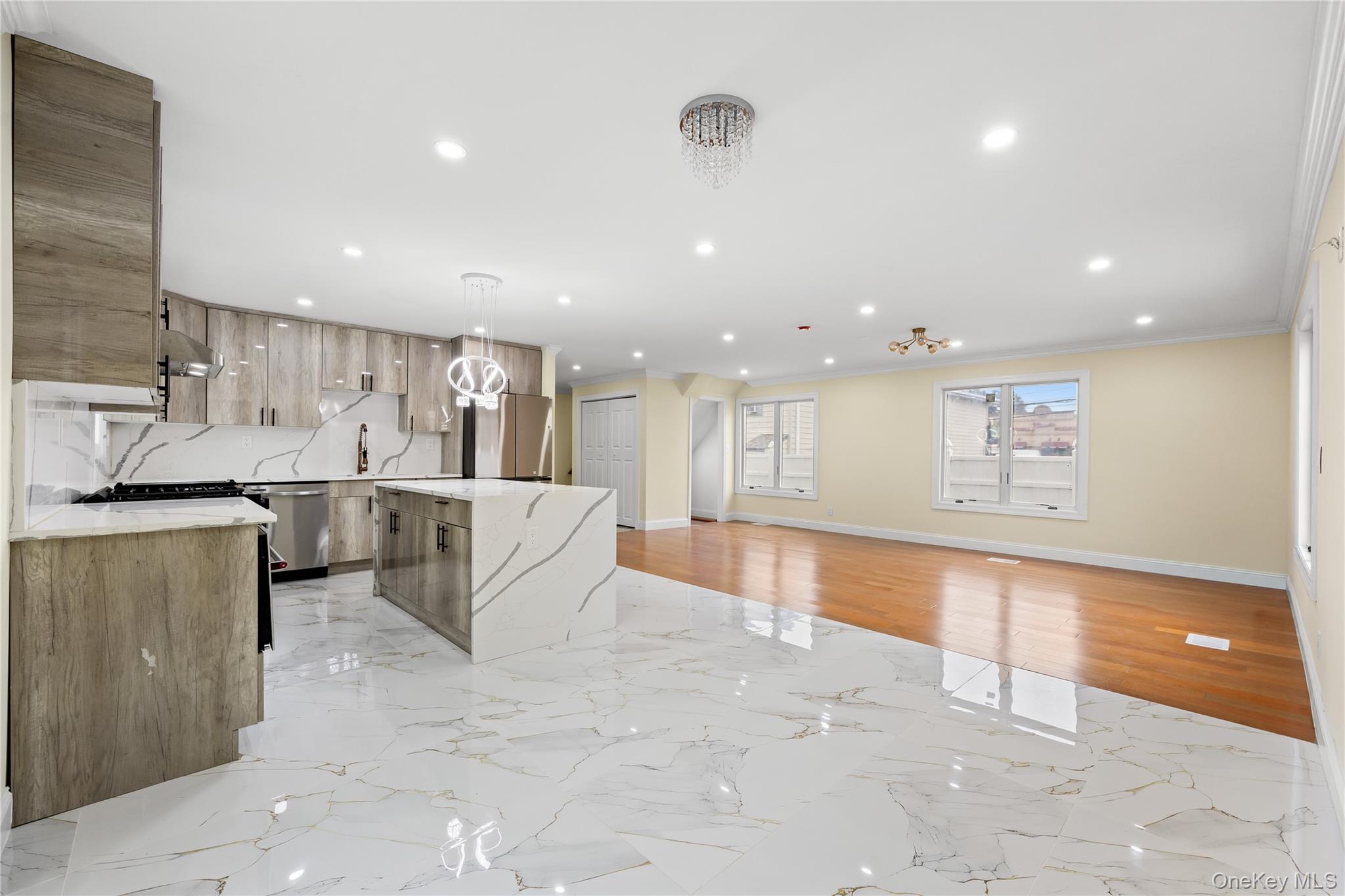 #6 photo, 4 S 11th Street, New Hyde Park , NY 11040