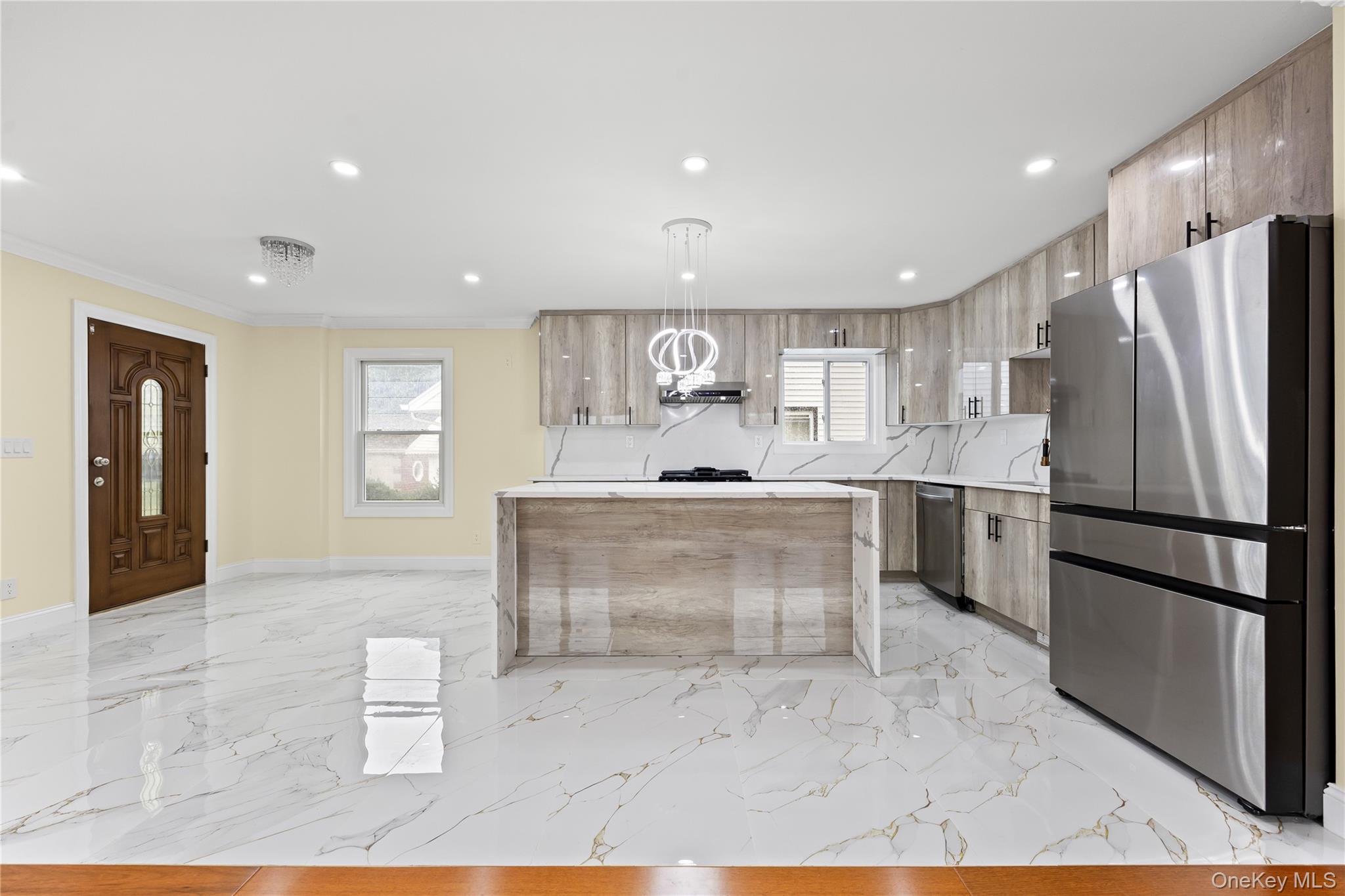 #7 photo, 4 S 11th Street, New Hyde Park , NY 11040