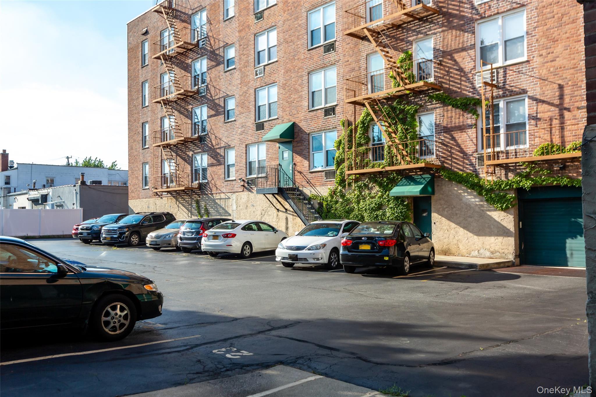 #20 photo, 504 Merrick Road, Lynbrook , NY 11563