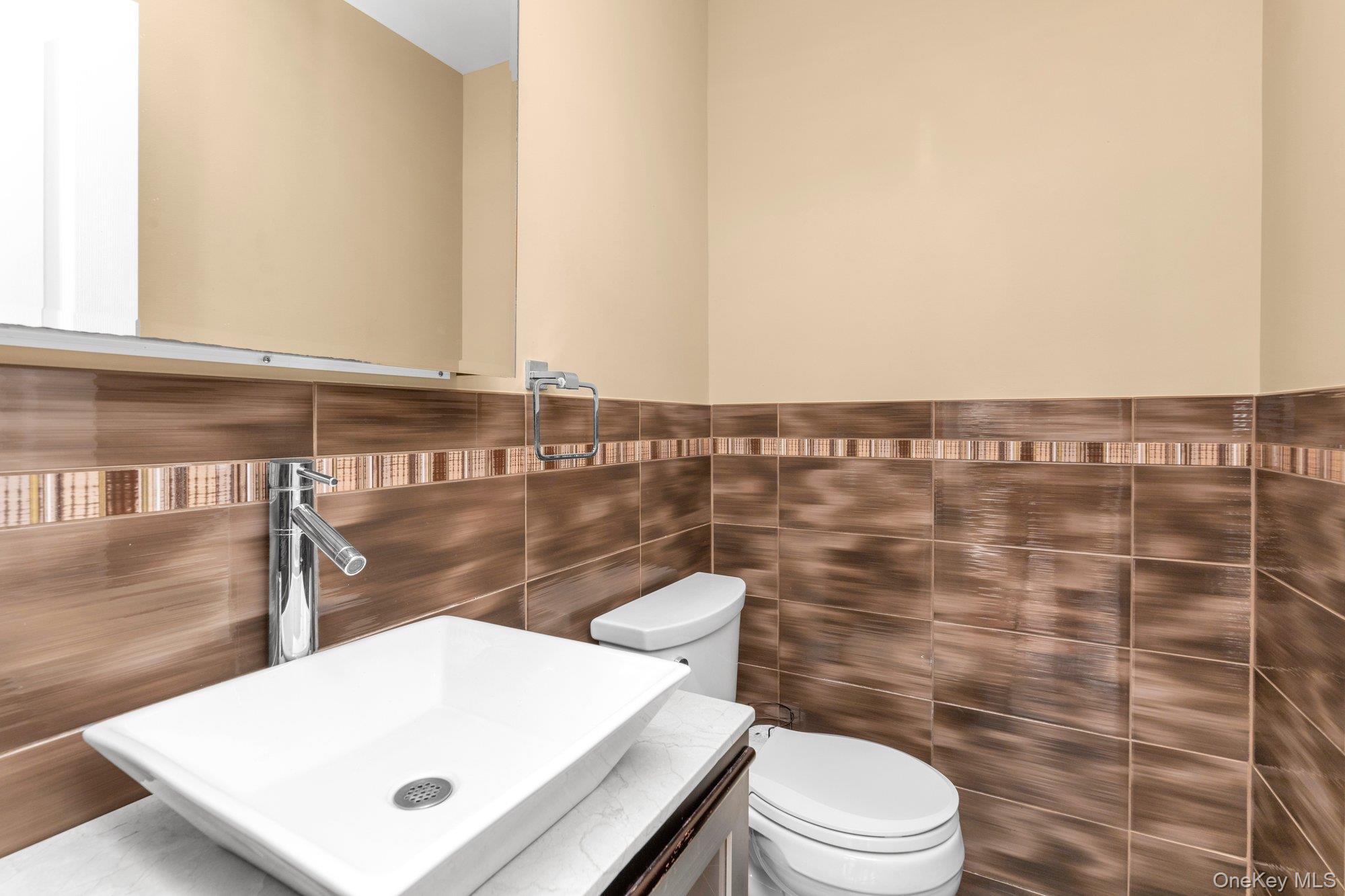 #13 photo, 1130 Hayes Place, नासाउ काउंटी Baldwin Harbor , NY 11510