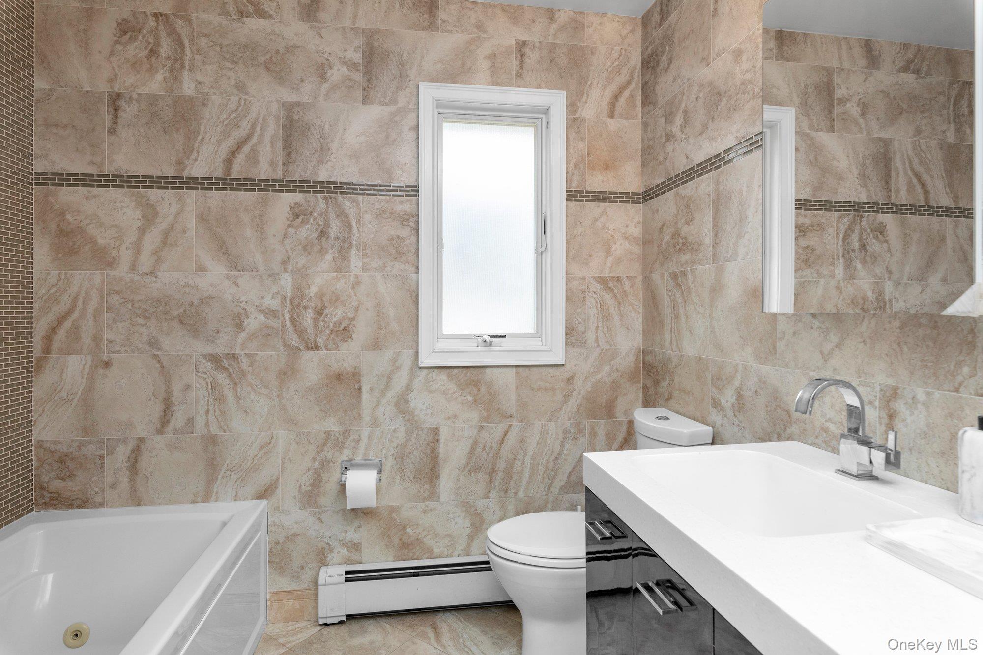 #17 photo, 1130 Hayes Place, नासाउ काउंटी Baldwin Harbor , NY 11510