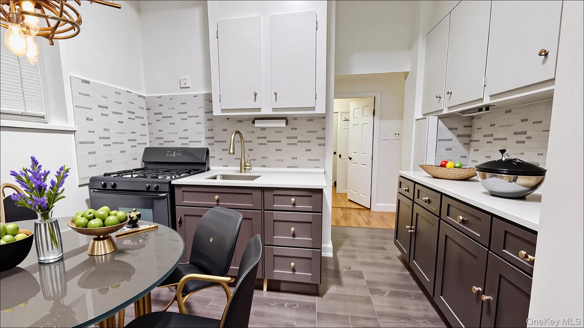 #5 photo, 83-40 Austin Street, Kew Gardens , NY 11425