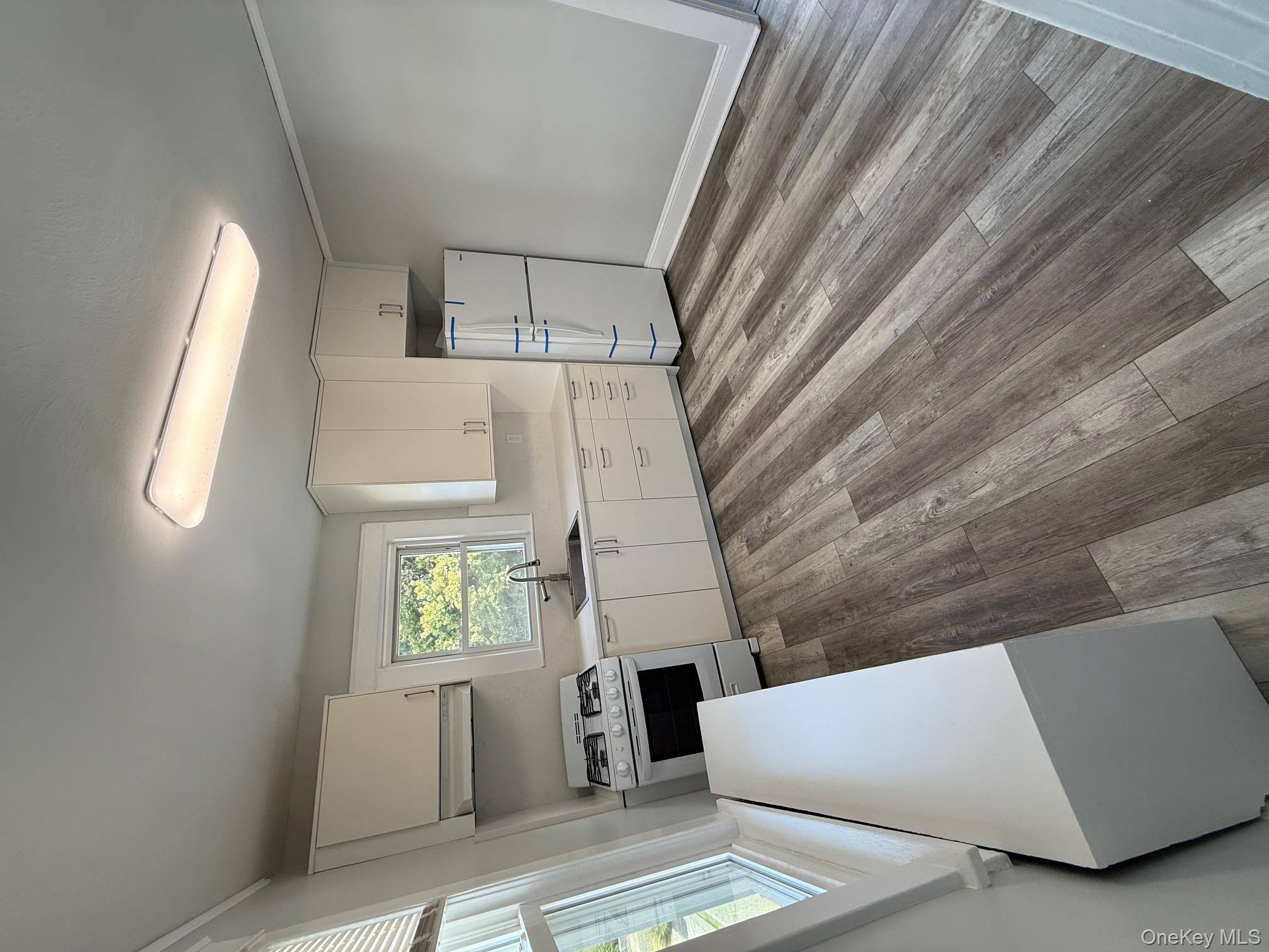 #2 photo, 11 North Street, ナッソー郡 Glen Cove , NY 11542