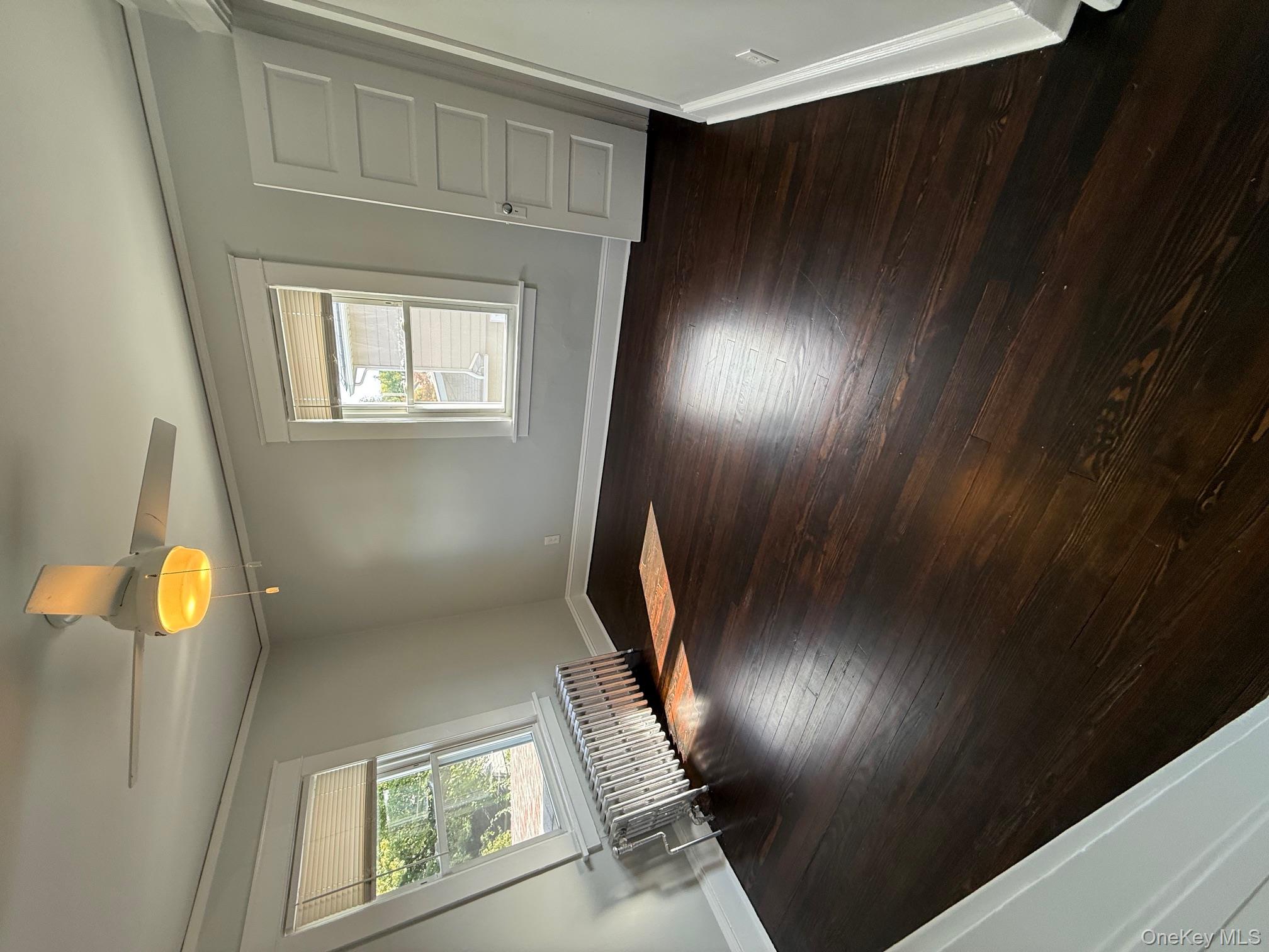 #4 photo, 11 North Street, ナッソー郡 Glen Cove , NY 11542