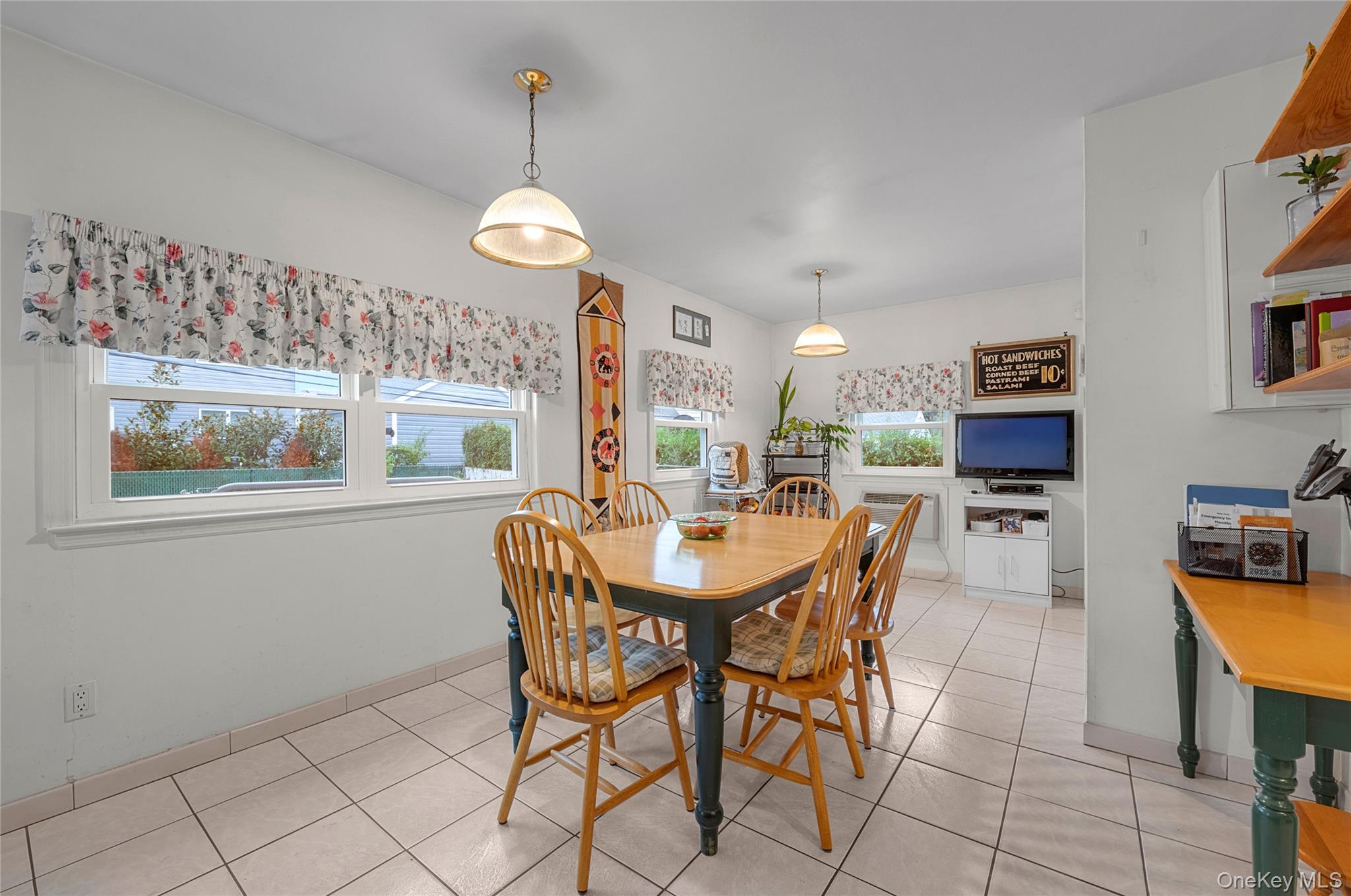 #10 photo, 25 Campbell Street, New Hyde Park , NY 11040