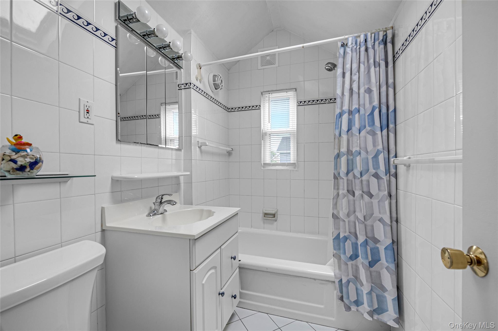 #13 photo, 25 Campbell Street, New Hyde Park , NY 11040