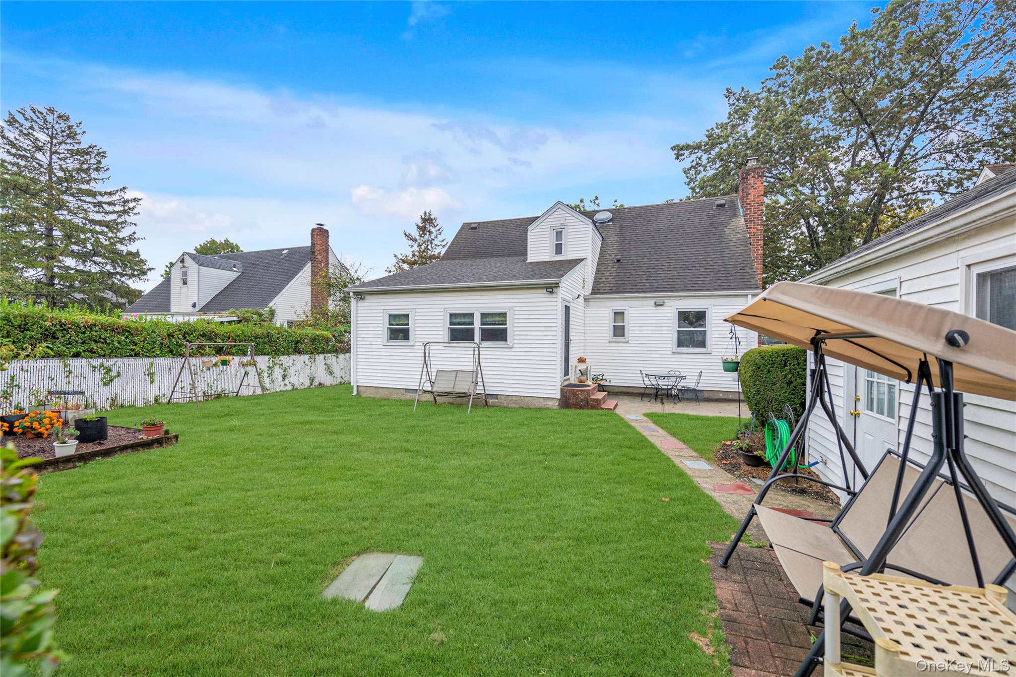 #19 photo, 25 Campbell Street, New Hyde Park , NY 11040