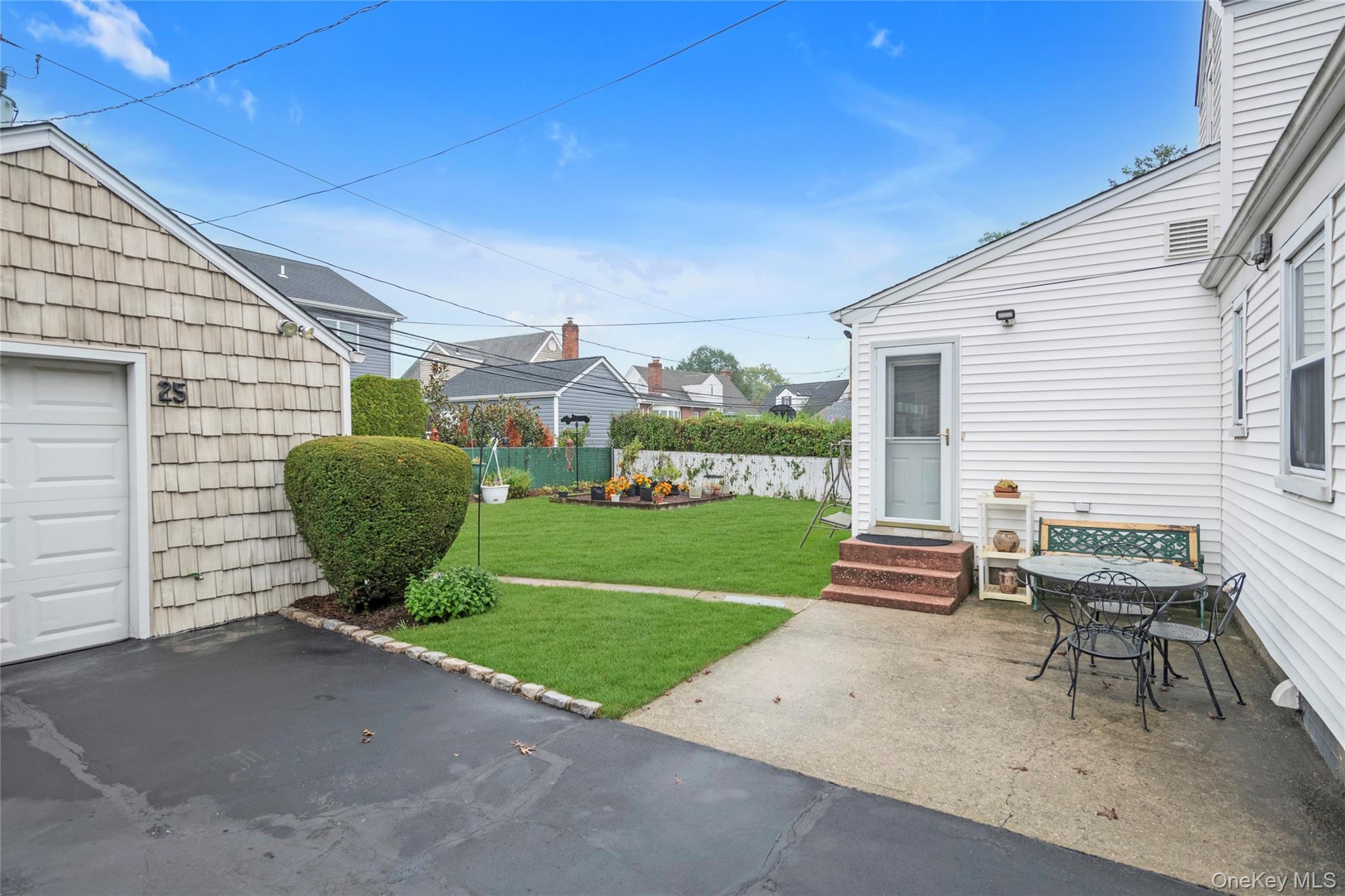 #20 photo, 25 Campbell Street, New Hyde Park , NY 11040