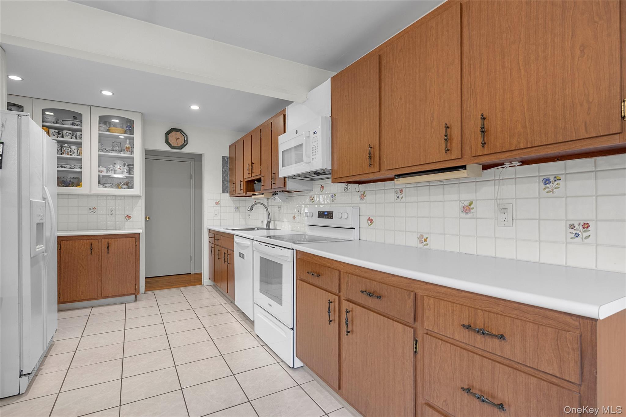 #7 photo, 25 Campbell Street, New Hyde Park , NY 11040