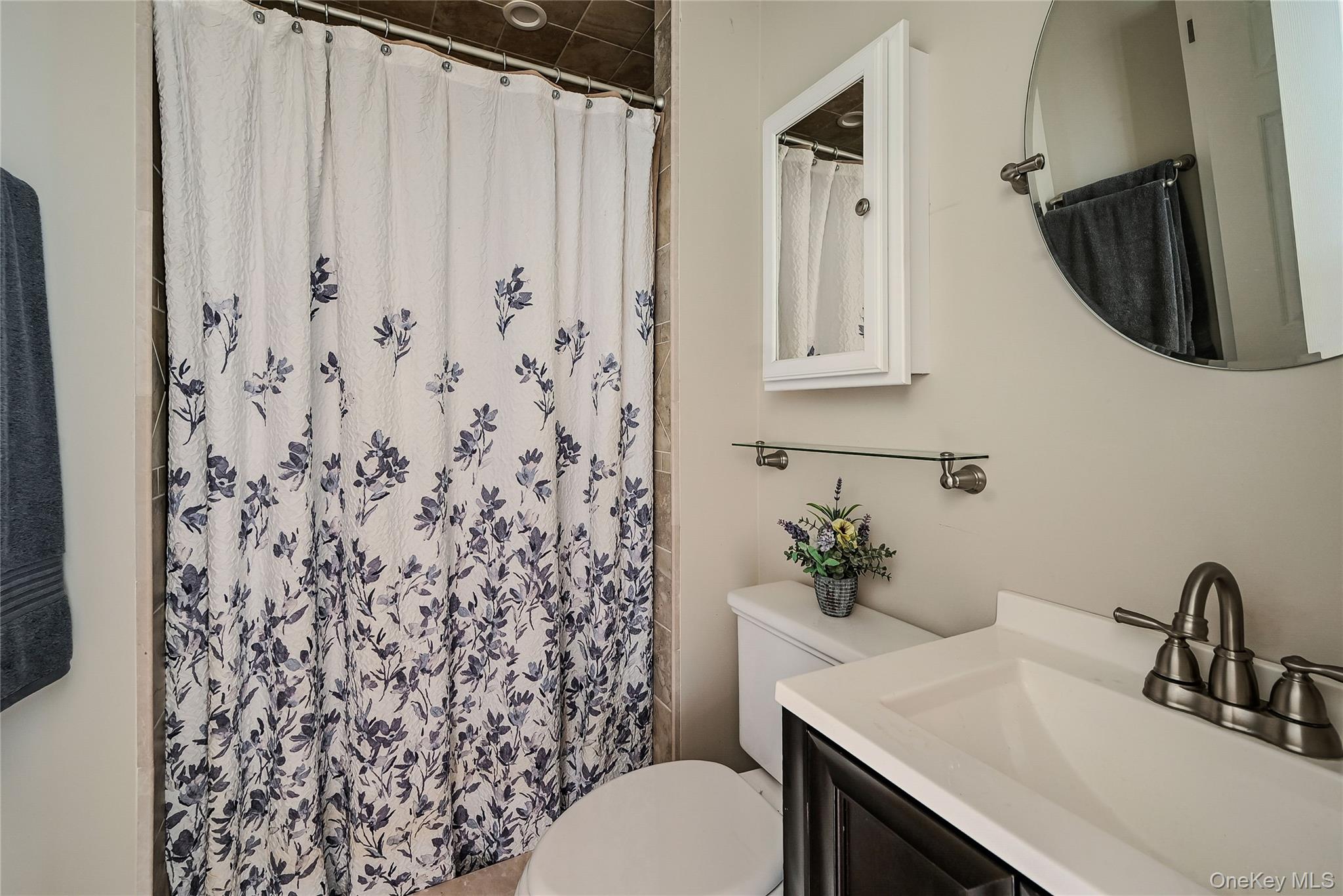 #16 photo, 11 Fox Lane, サフォーク郡 Shoreham , NY 11786