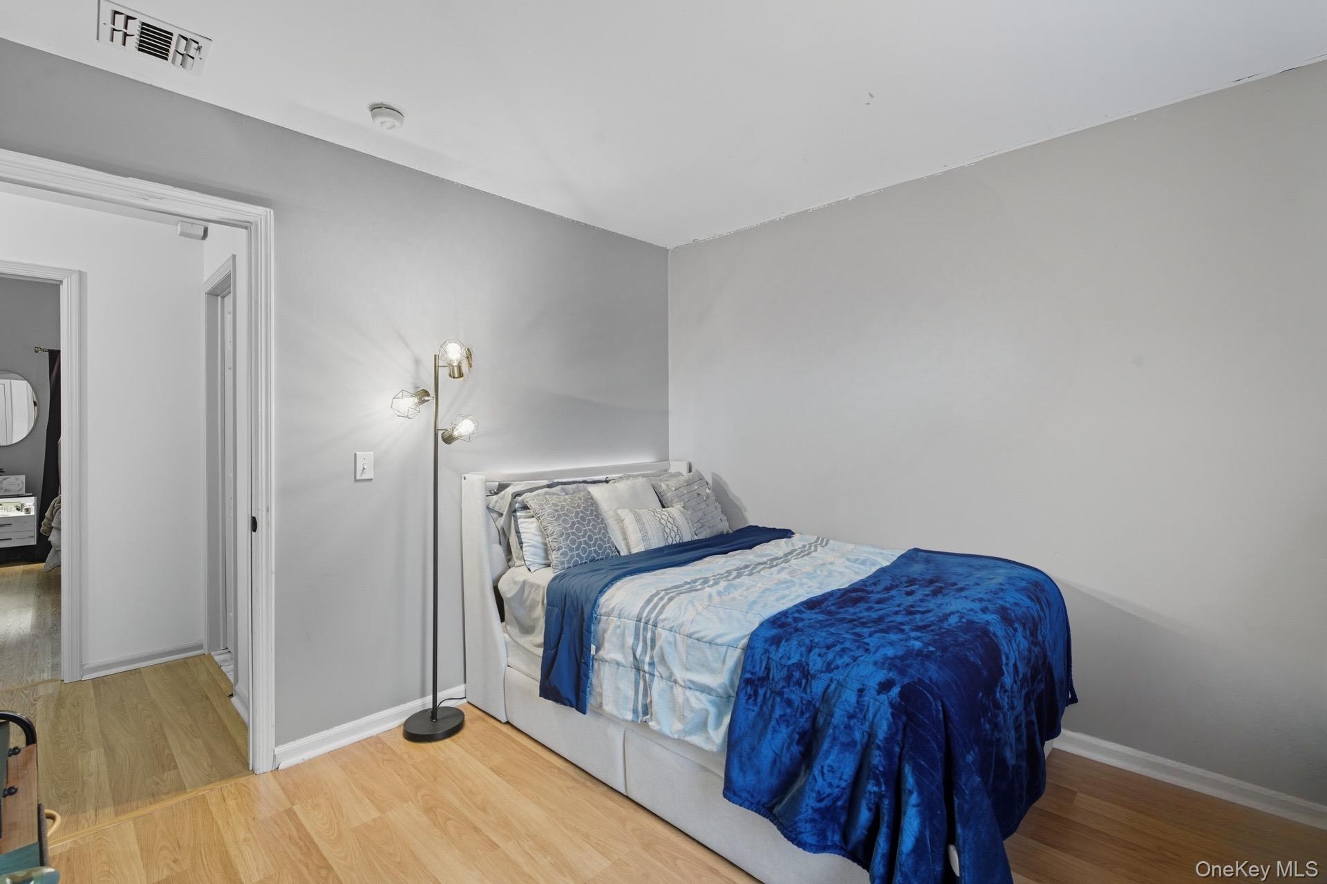 #15 photo, 42 Biltmore Drive, サフォーク郡 Mastic Beach , NY 11951