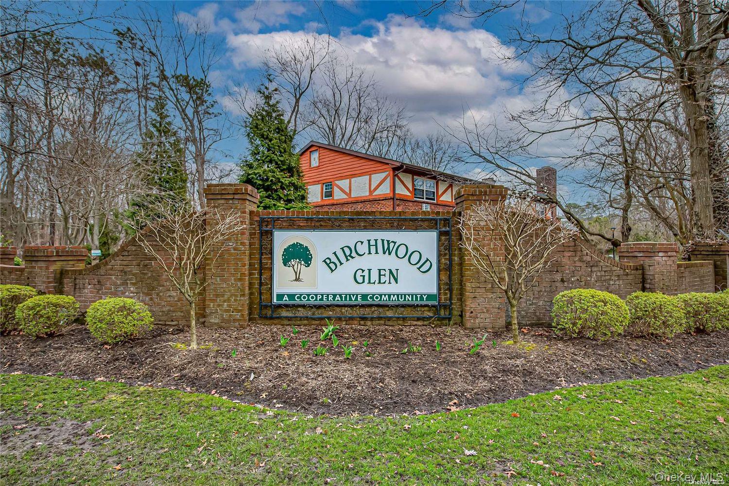 #11 photo, 6 Glen Hollow Drive, サフォーク郡 Holtsville , NY 11742