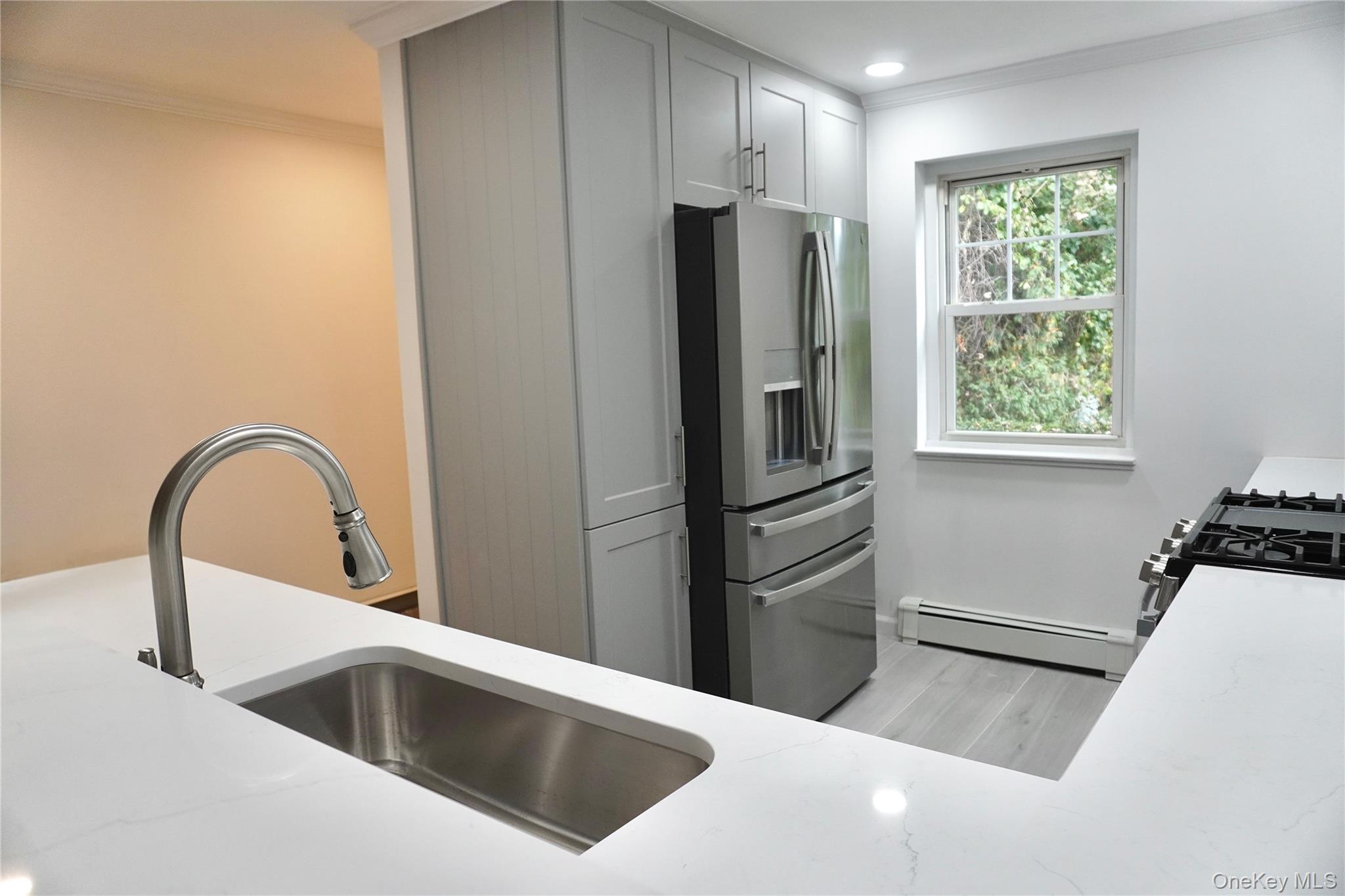 #3 photo, 6 Glen Hollow Drive, サフォーク郡 Holtsville , NY 11742