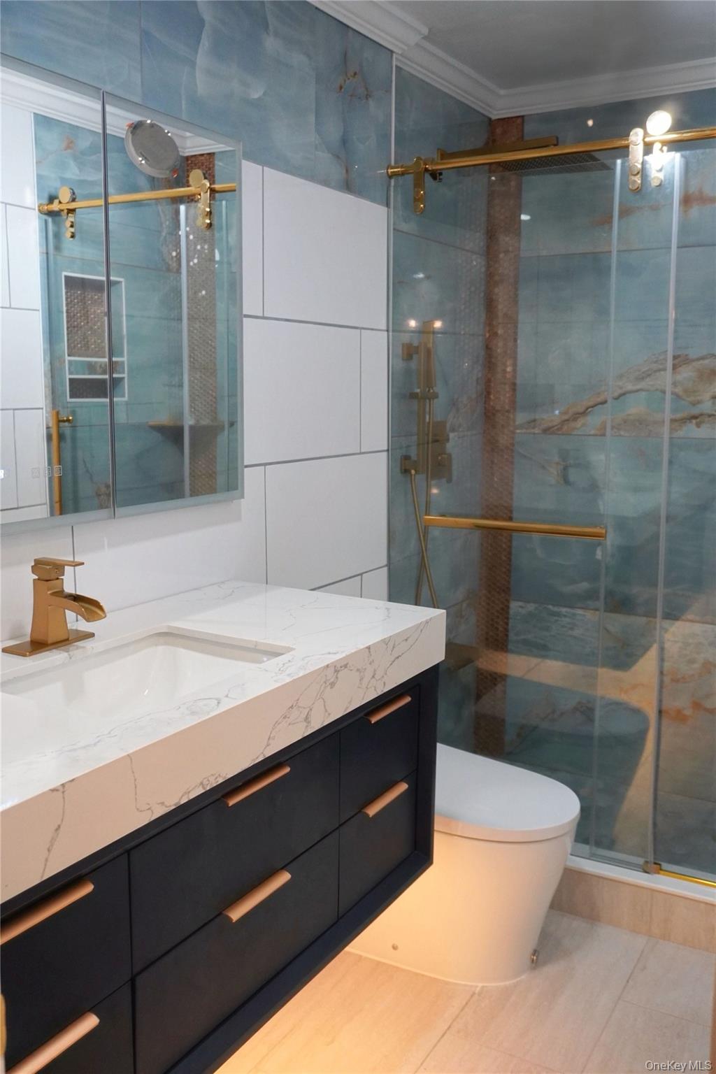 #4 photo, 6 Glen Hollow Drive, サフォーク郡 Holtsville , NY 11742