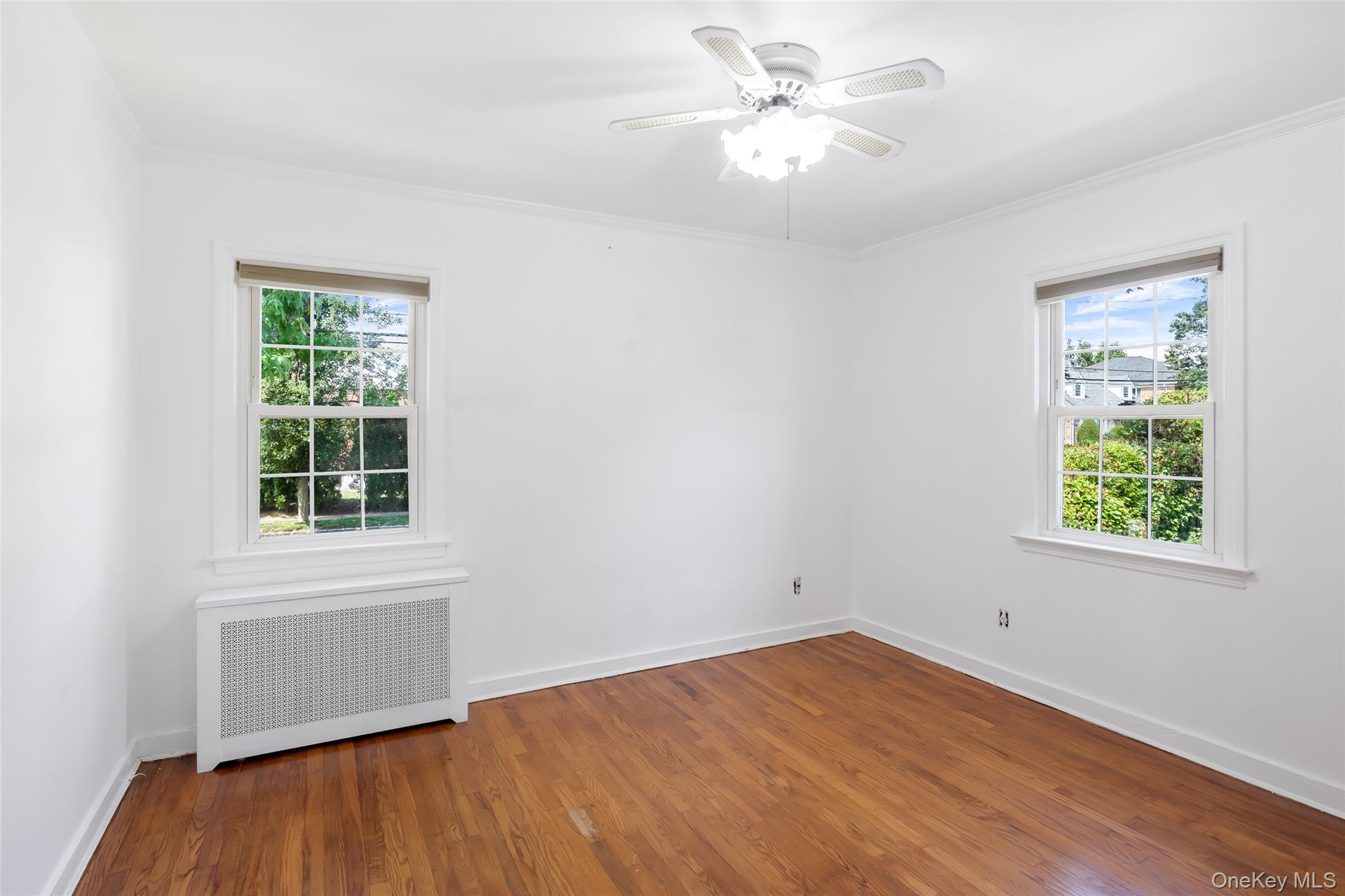 #12 photo, 1218 Terrace Boulevard, New Hyde Park , NY 11040