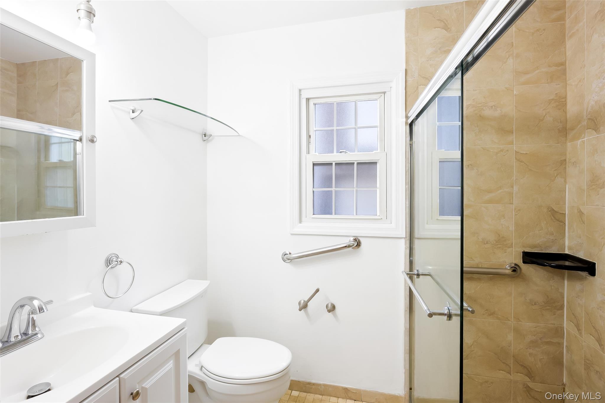 #8 photo, 1218 Terrace Boulevard, New Hyde Park , NY 11040