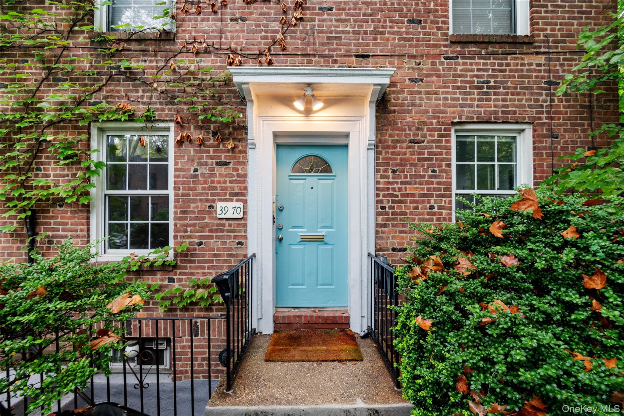 #1 photo, 3970 45th Street, कुईंस Sunnyside , NY 11104