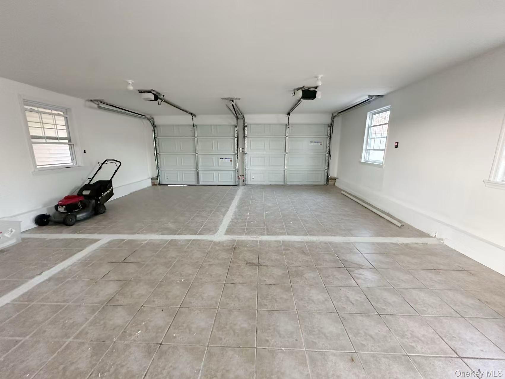 #10 photo, 200 Saint Regis Drive, Massapequa , NY 11762