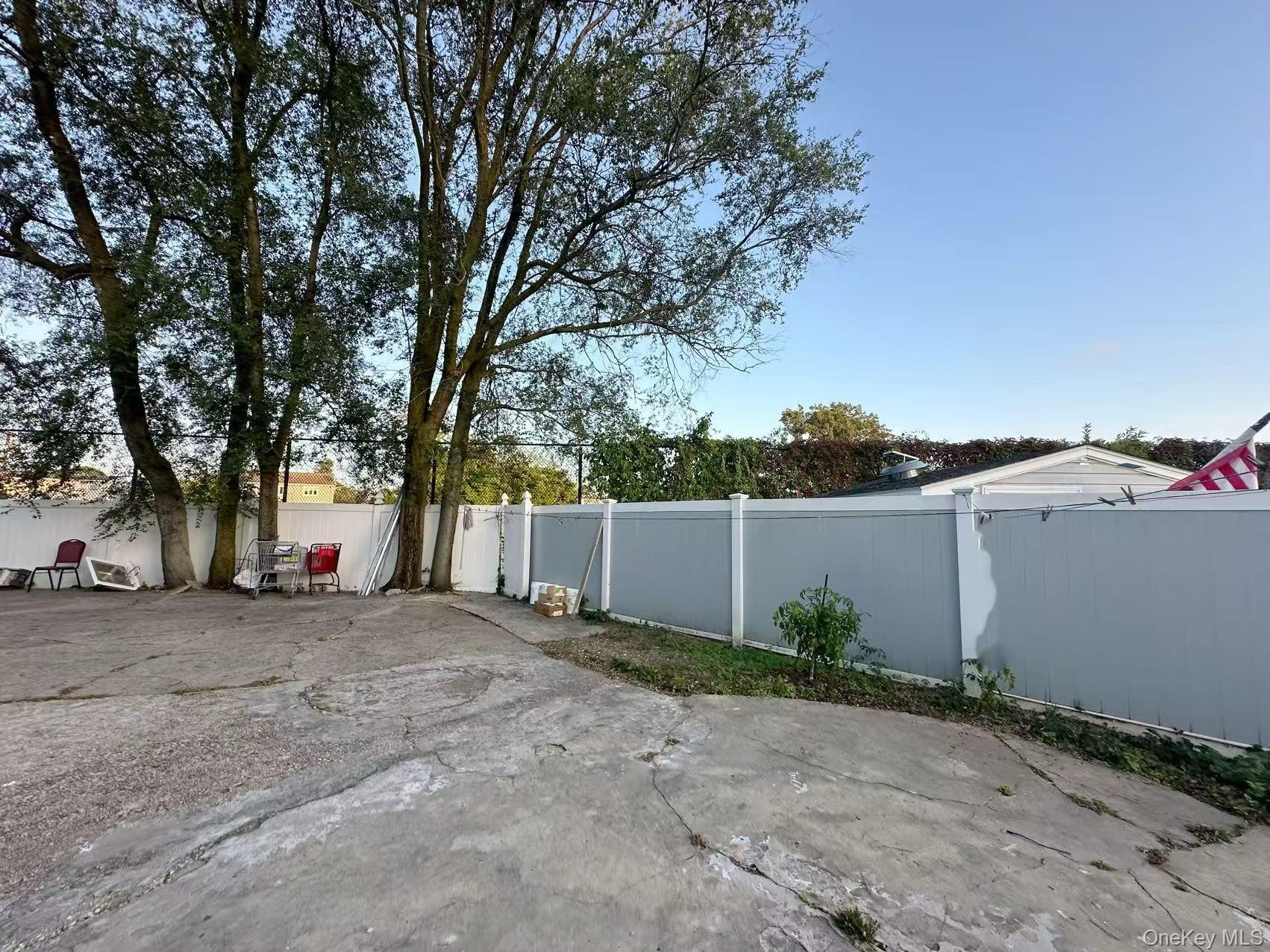 #12 photo, 200 Saint Regis Drive, Massapequa , NY 11762