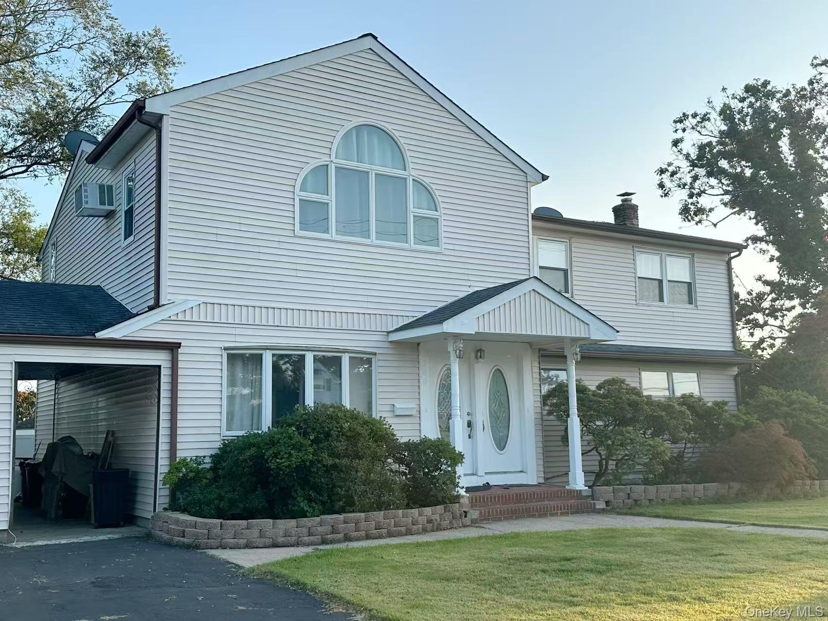 #2 photo, 200 Saint Regis Drive, Massapequa , NY 11762